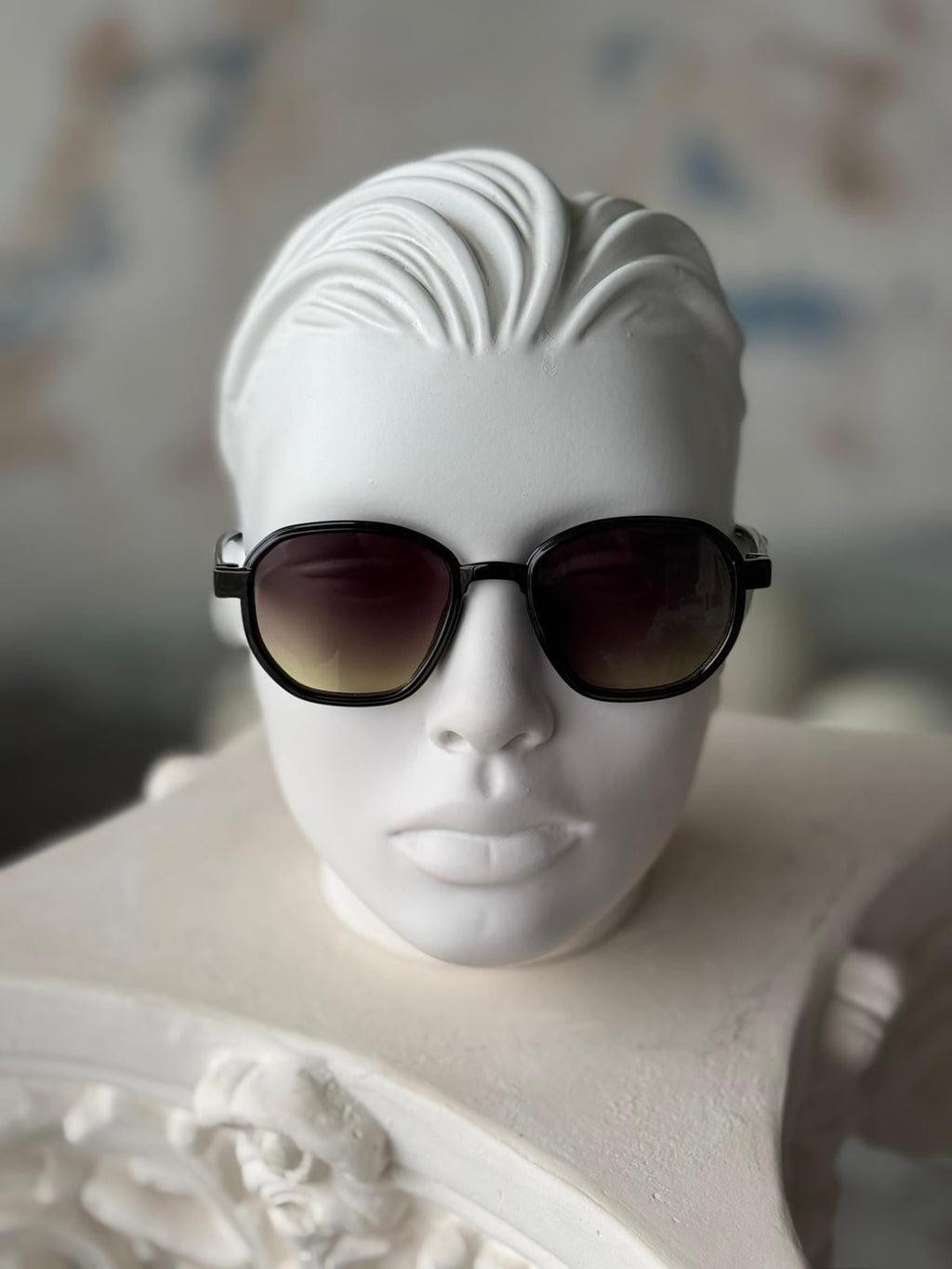 Gradient Lens Black Frame Sunglasses