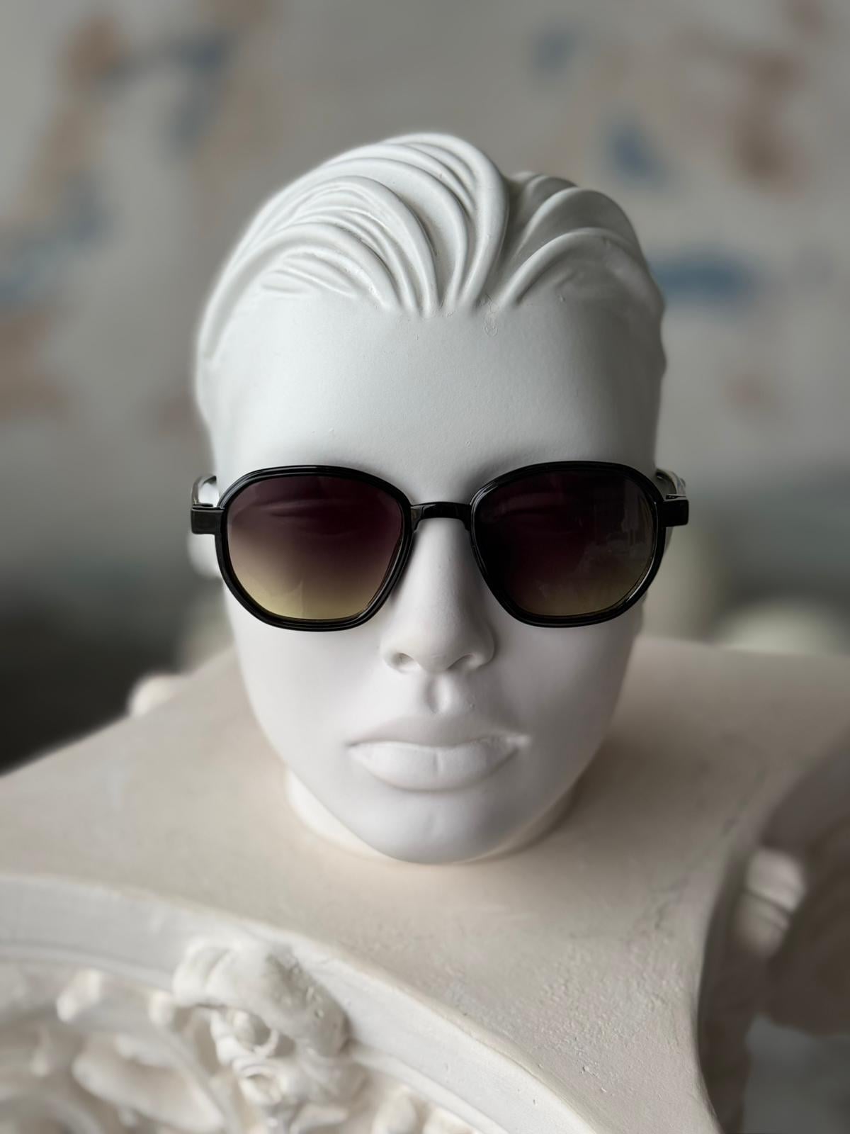 Gradient Lens Black Frame Sunglasses