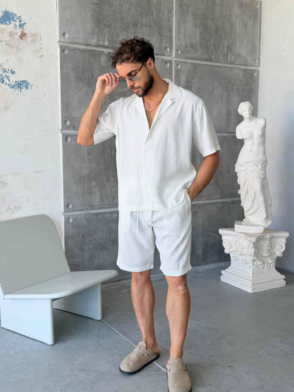 Set Modal - White
