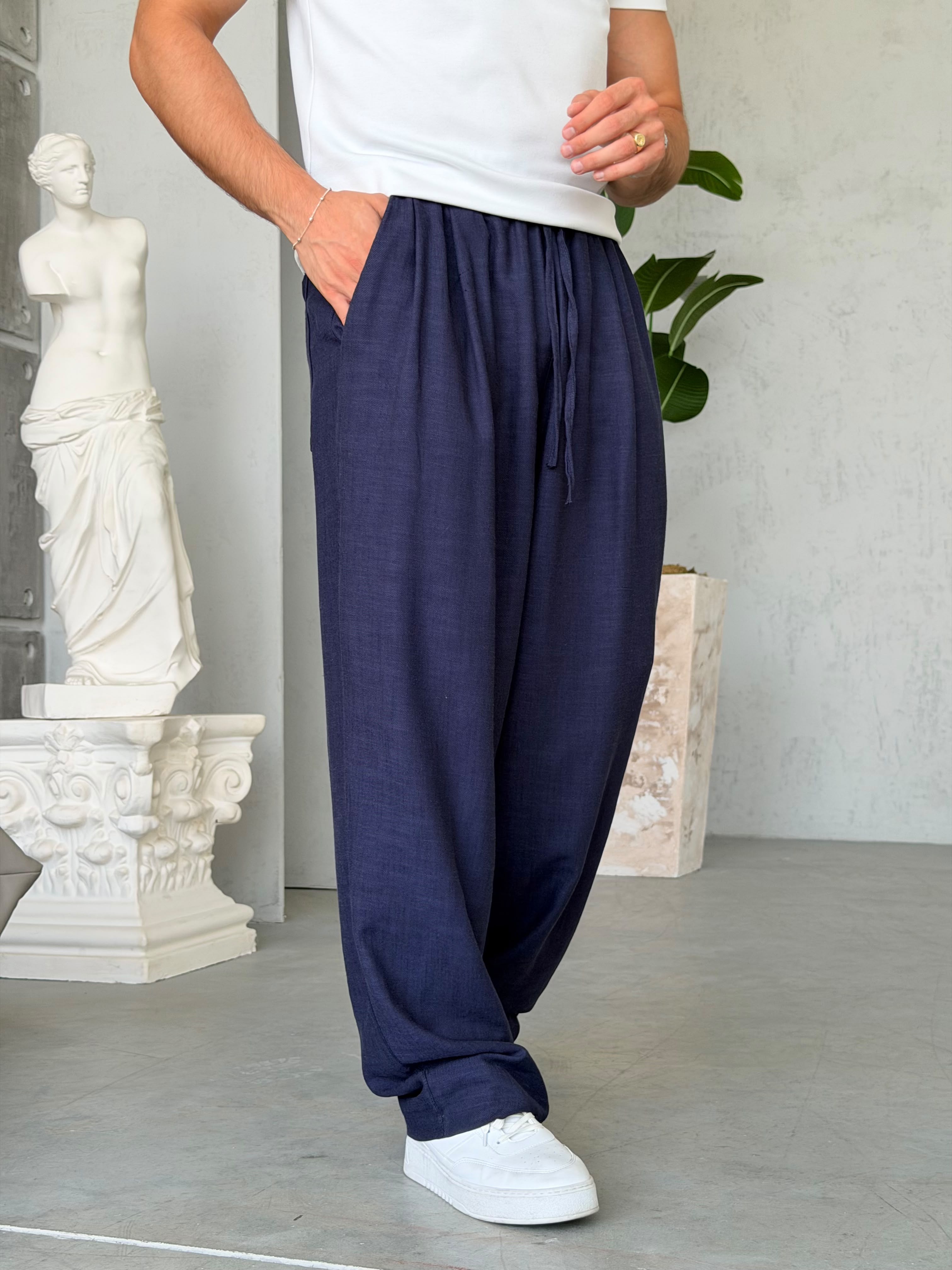 Linen Pleated Baggy Pants