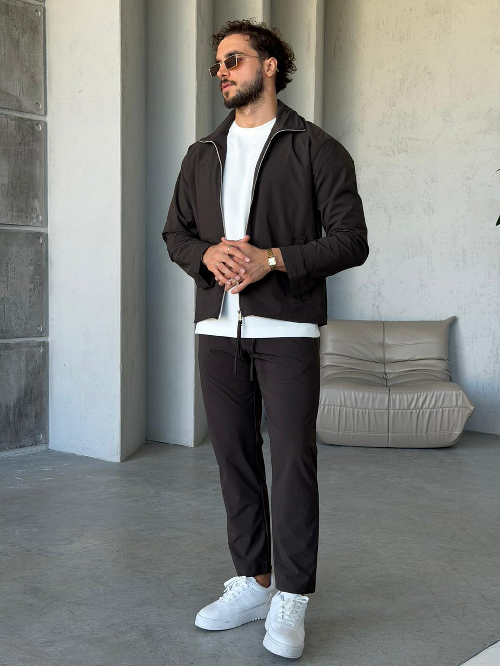 Tech Fabric Zip-Up Jacket & Trousers Set - BROWN