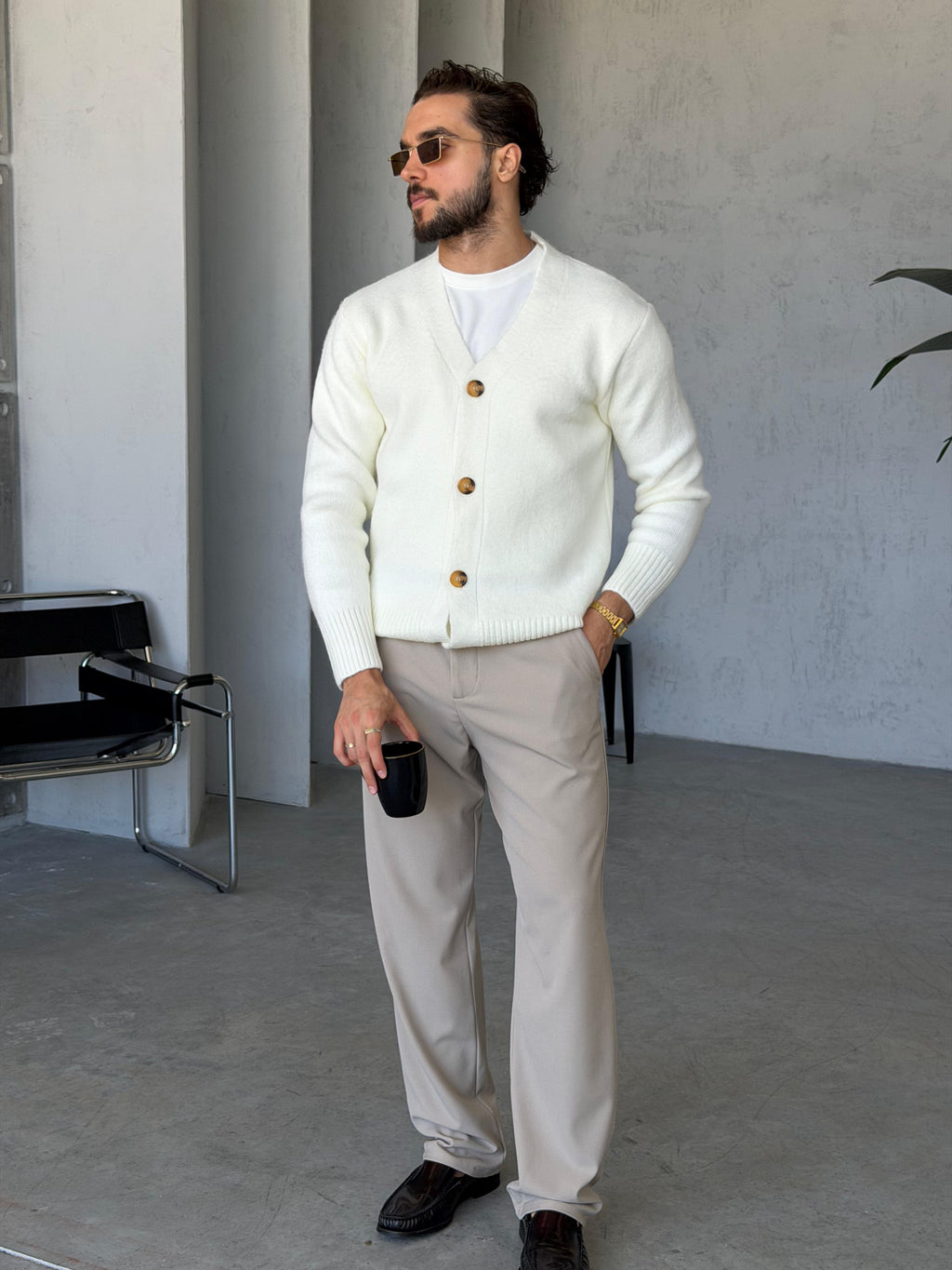 Buttoned Knit V-Neck Cardigan - Ecru