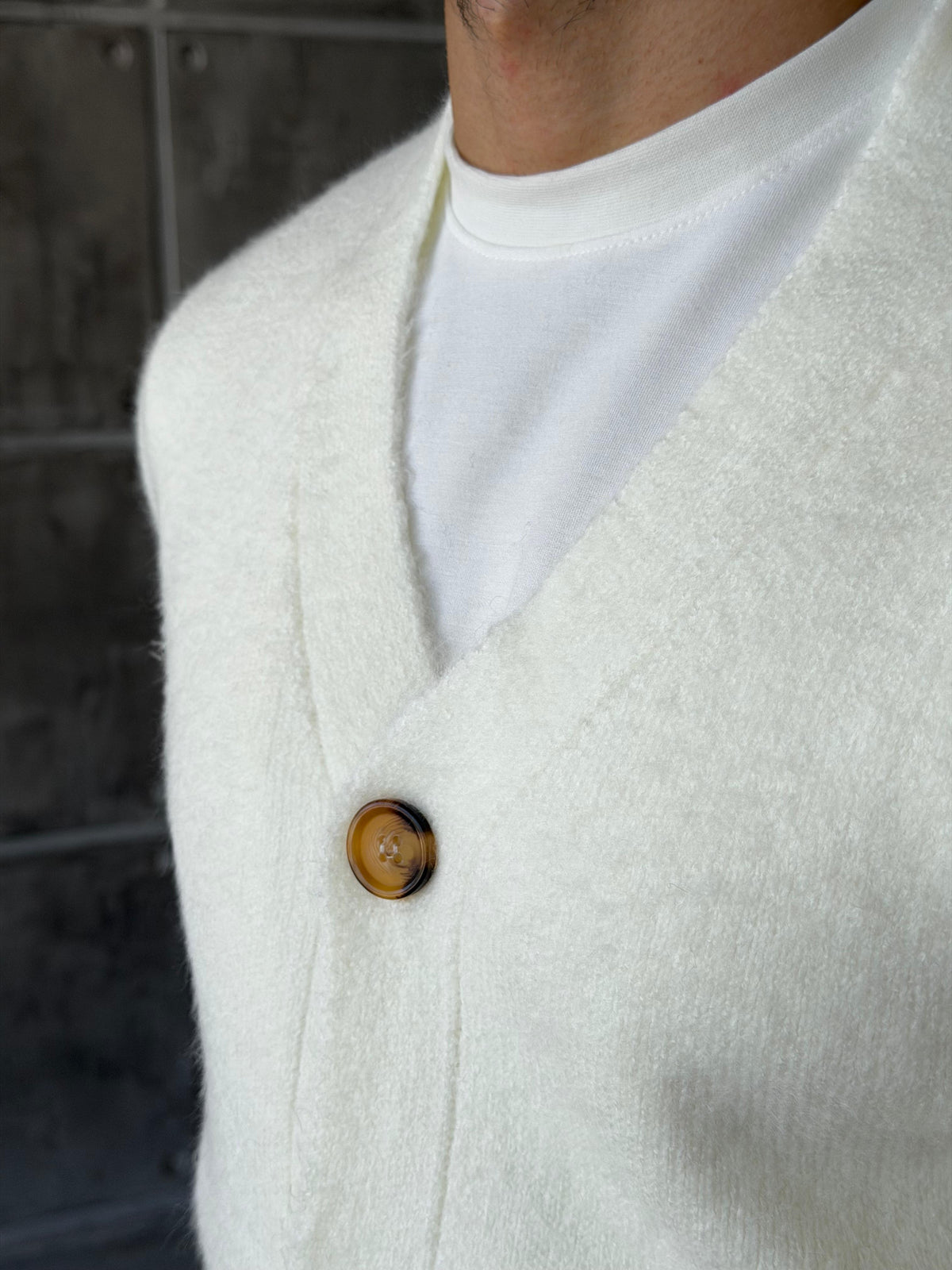 Buttoned Knit V-Neck Cardigan - Ecru