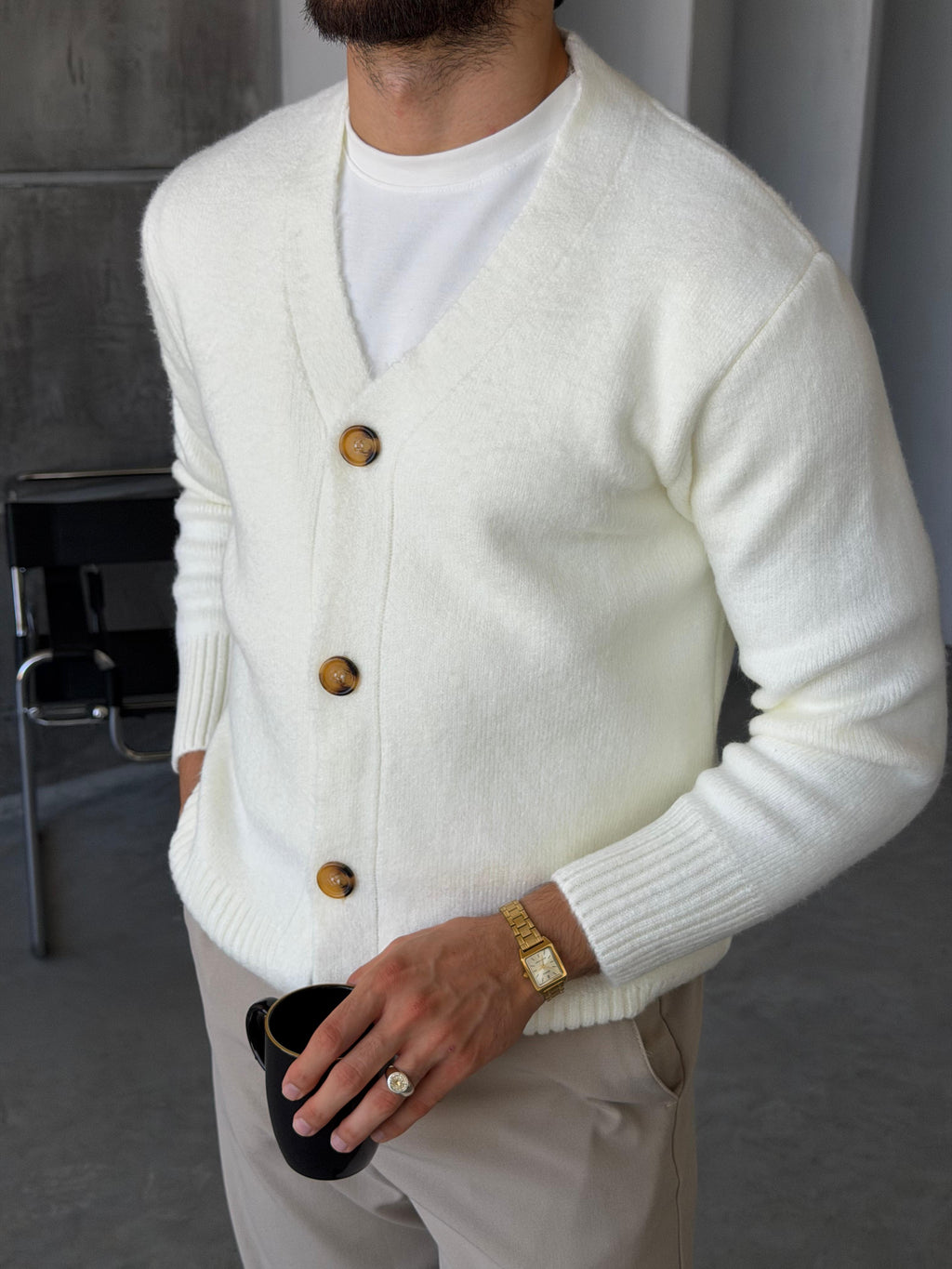 Buttoned Knit V-Neck Cardigan - Ecru