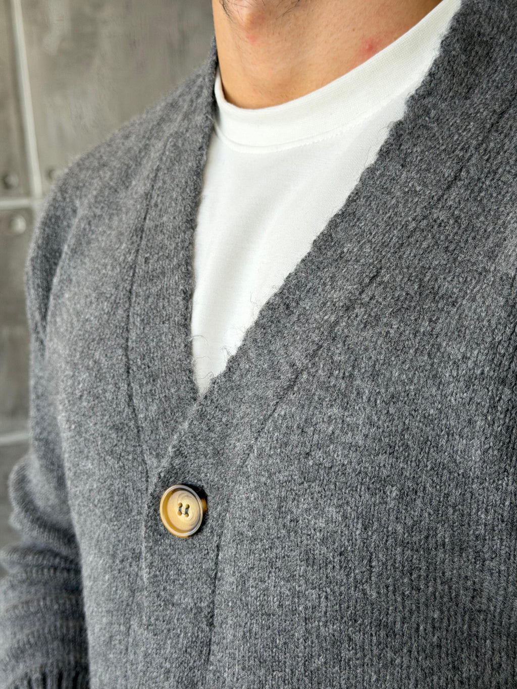 Buttoned Knit V-Neck Cardigan - GREY