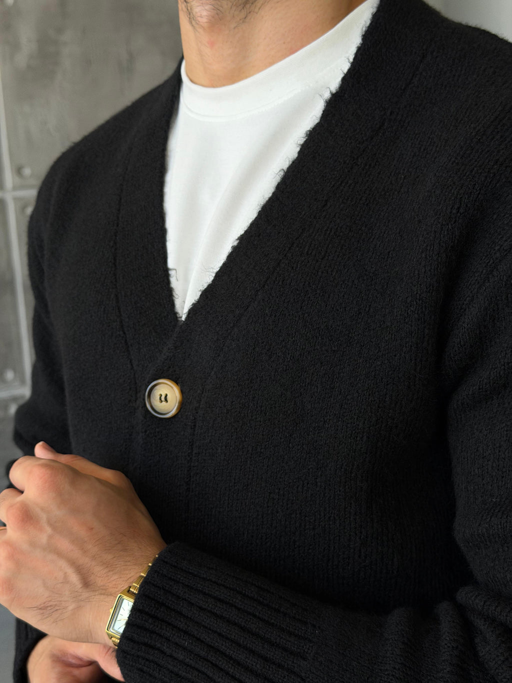 Buttoned Knit V-Neck Cardigan - BLACK