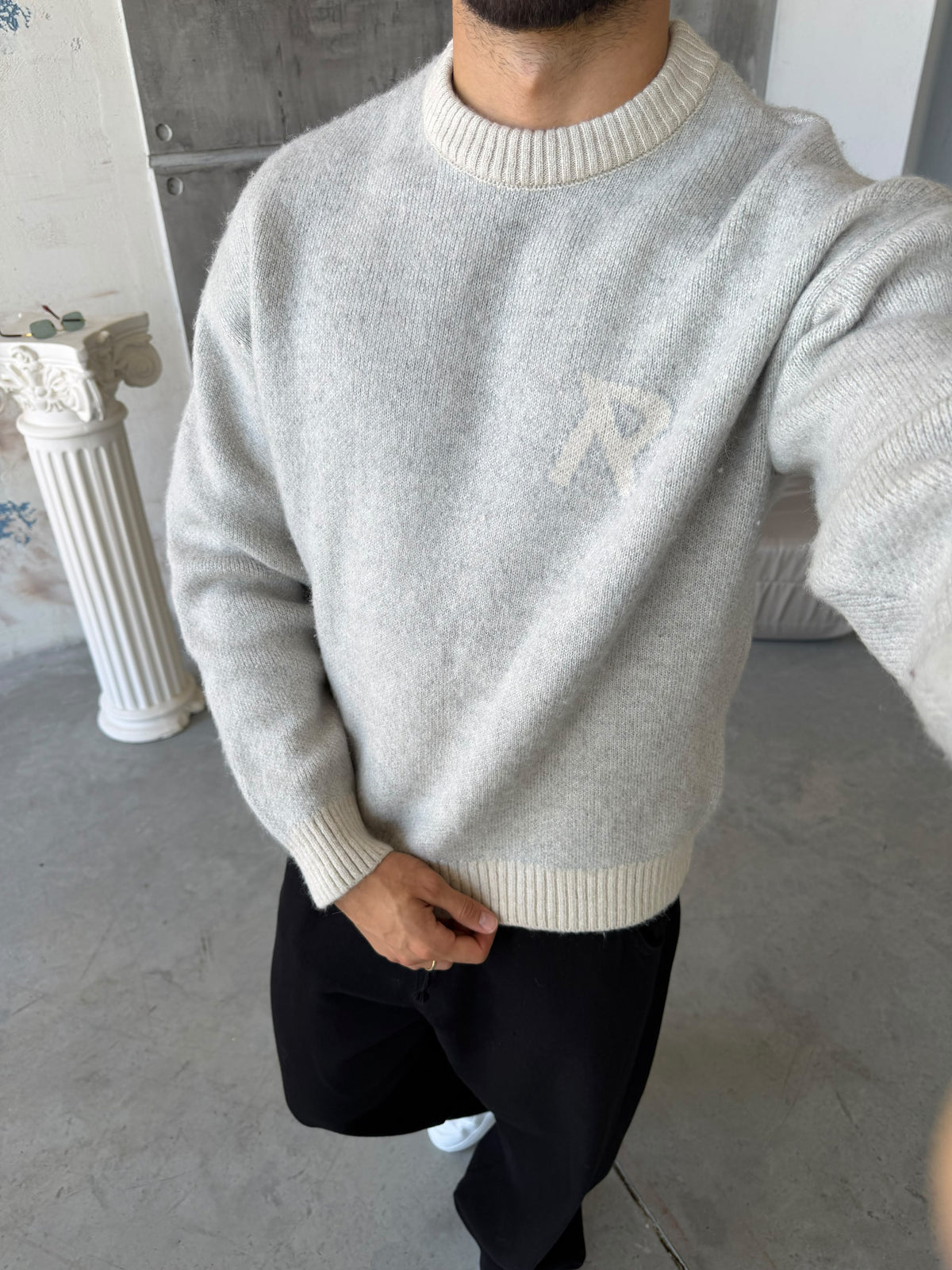 R Letter Premium Washed Oversized Knit Sweater - GRI