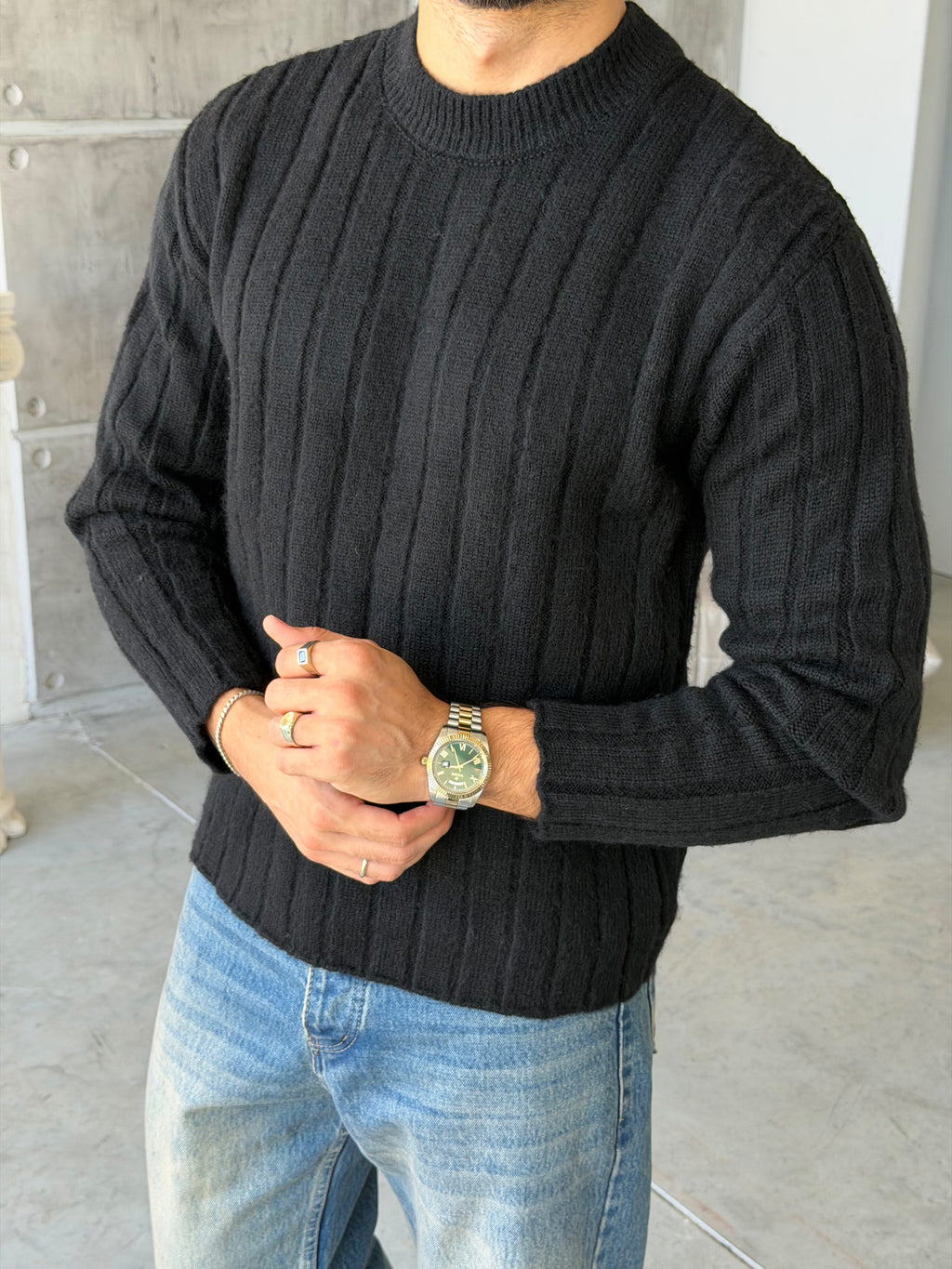 Ribbed Knit Sweater – Black