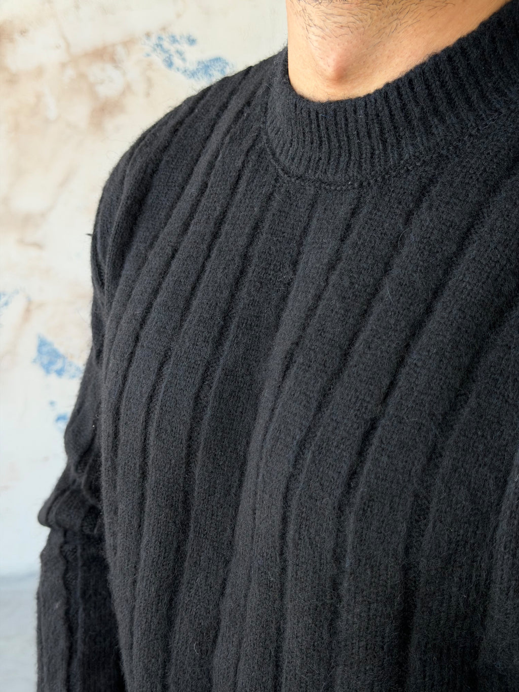 Ribbed Knit Sweater – Black