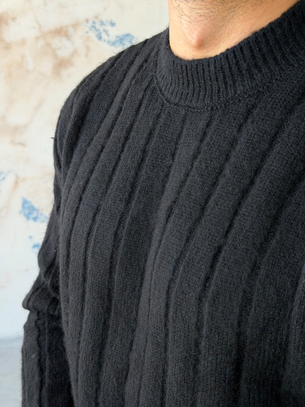 Ribbed Knit Sweater – Black