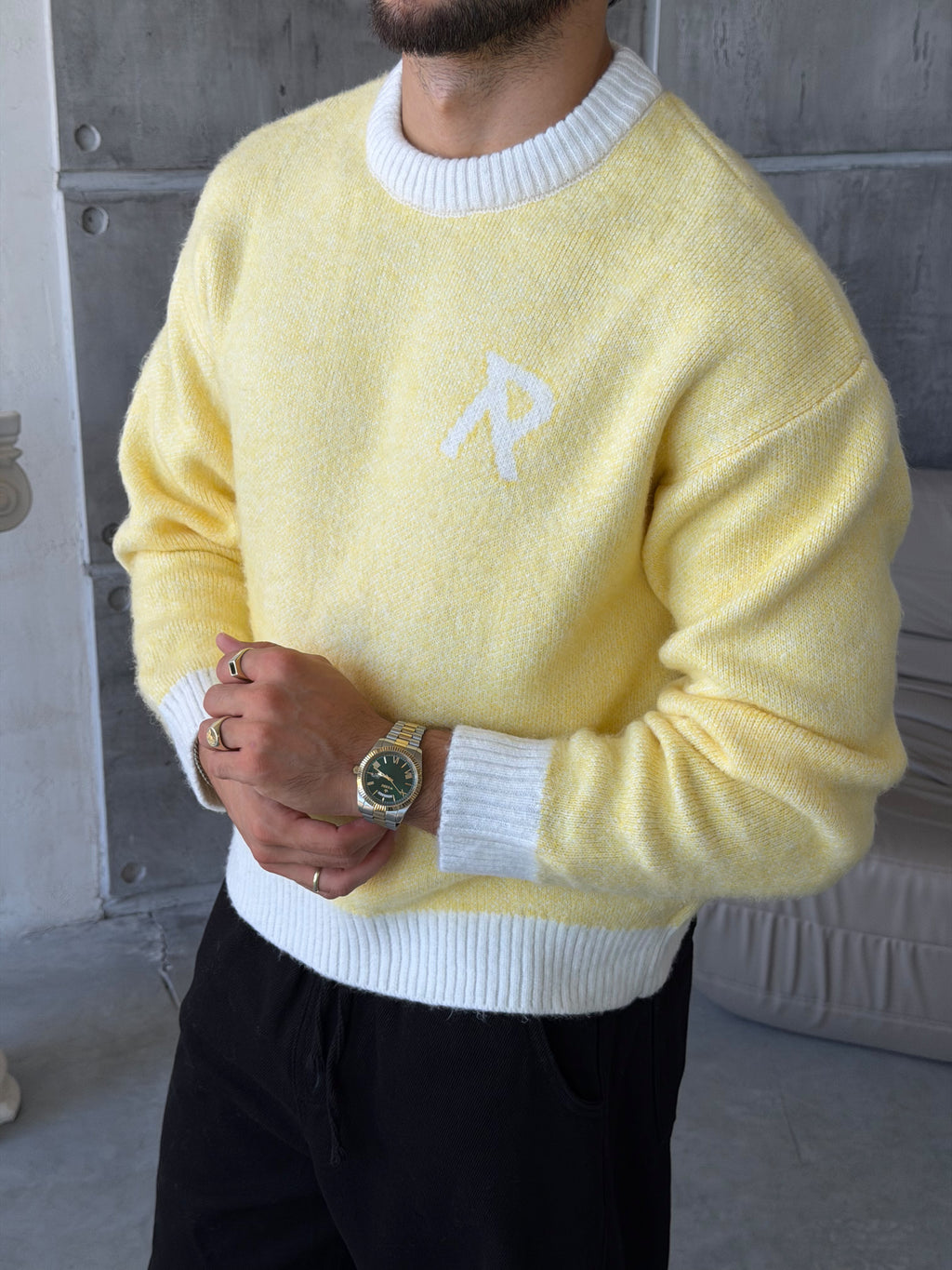 R Letter Premium Washed Oversized Knit Sweater - YELLOW