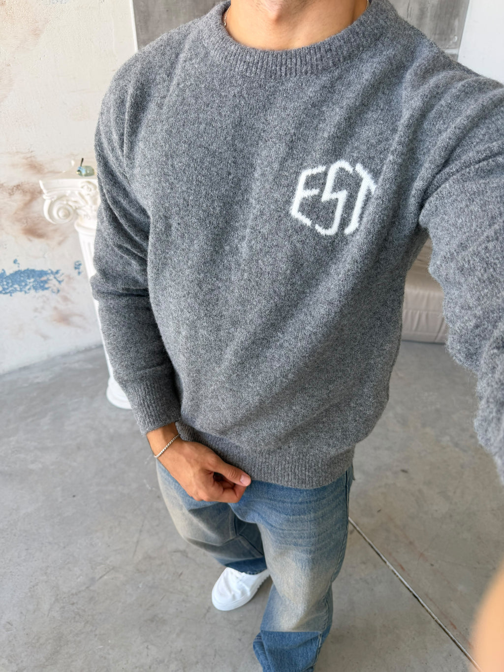 Soft Touch “EST” Oversized Knit Sweater - GRI