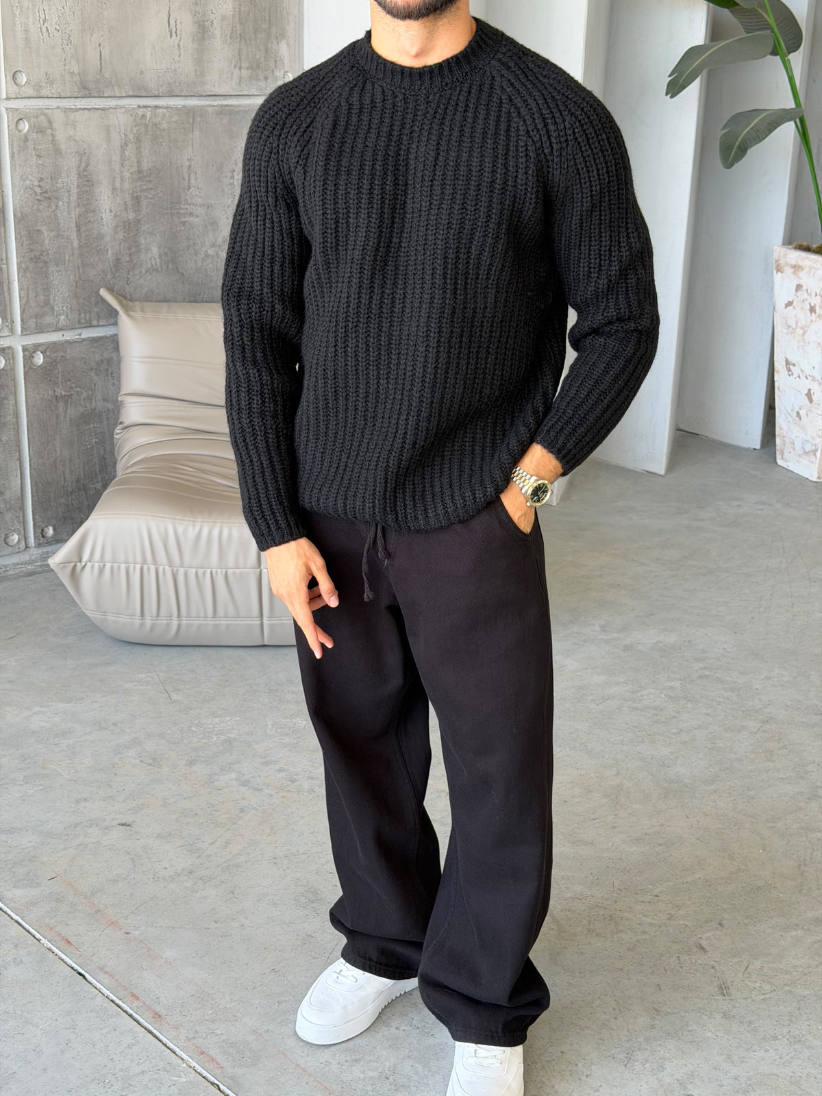 Raglan Sleeve Ribbed Knit Sweater – Black