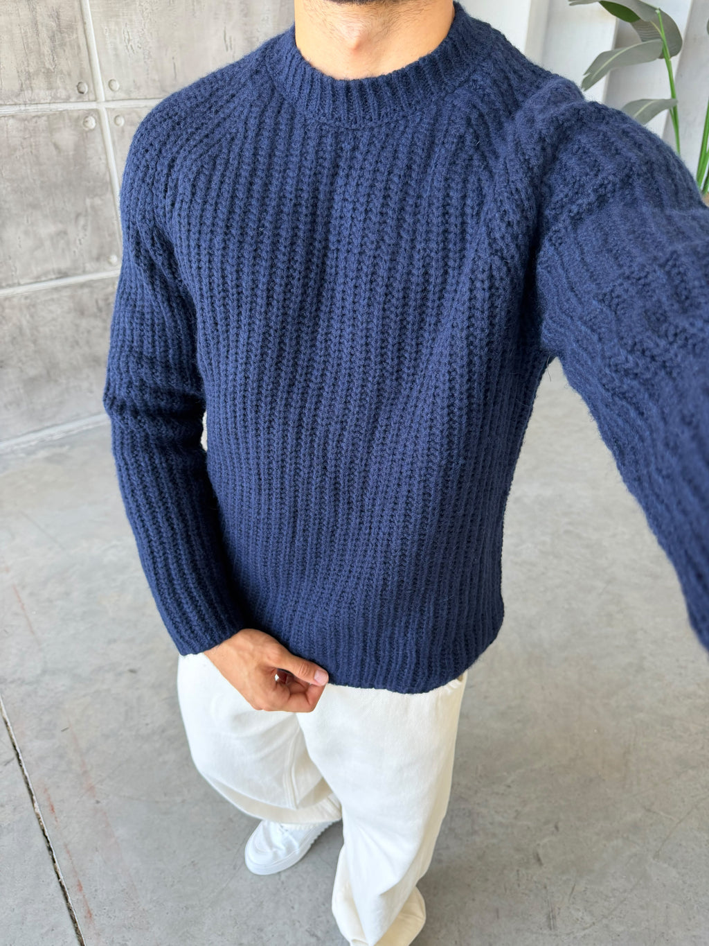 Raglan Sleeve Ribbed Knit Sweater – Black