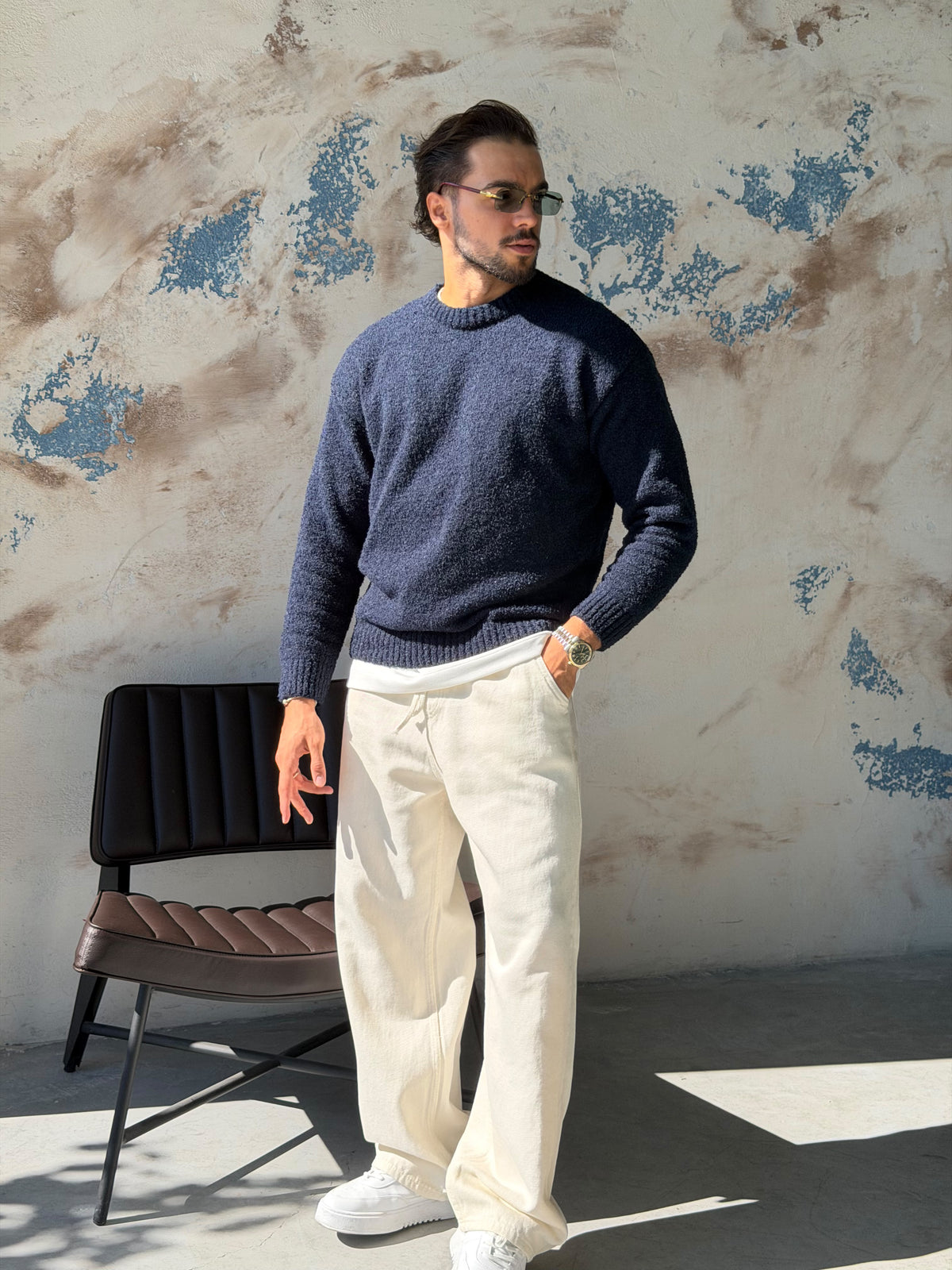Soft Textured Bouclé Knit Sweater – Navy Blue