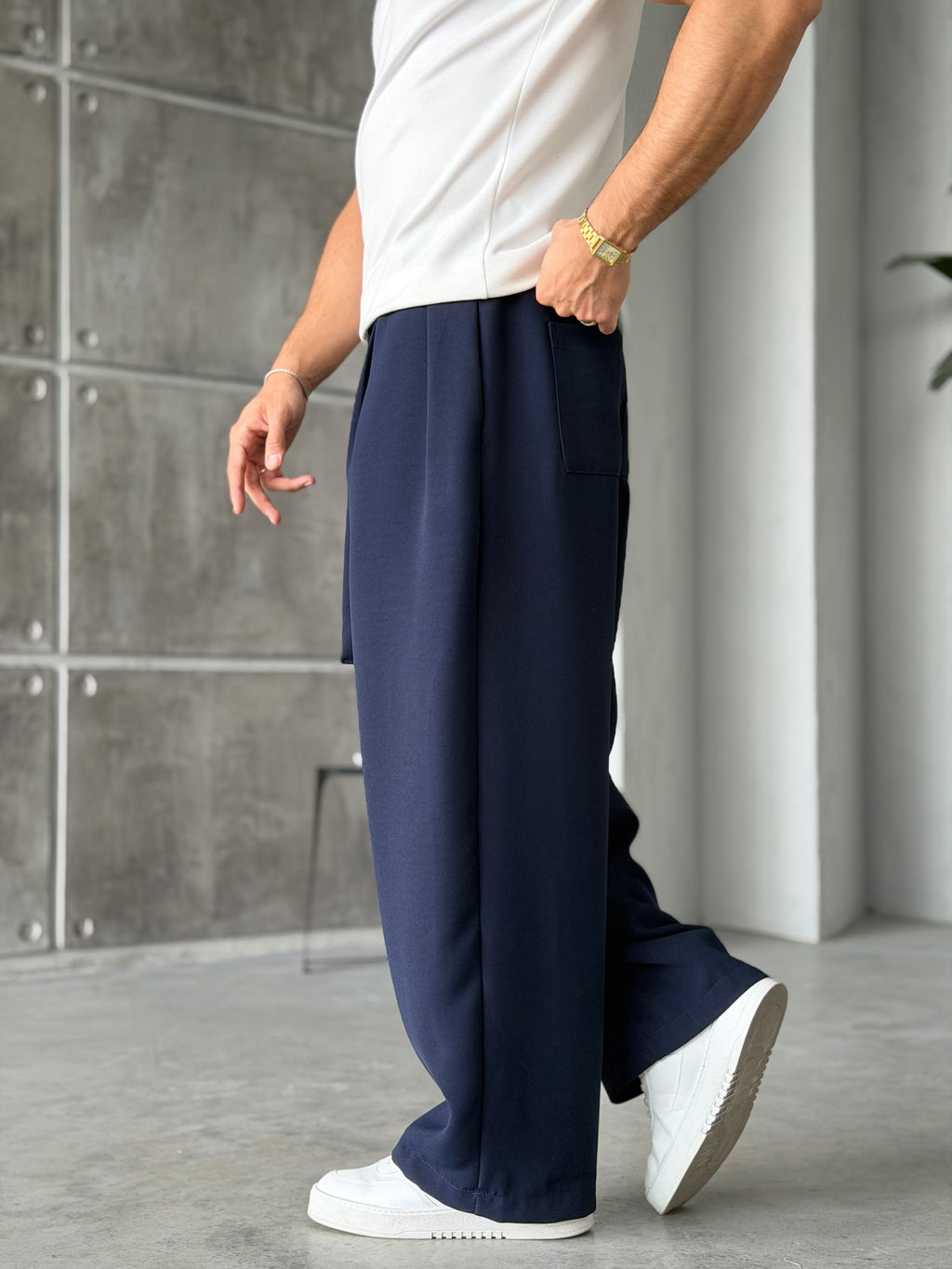 Pleated Belted Baggy Trousers - Navy Blue