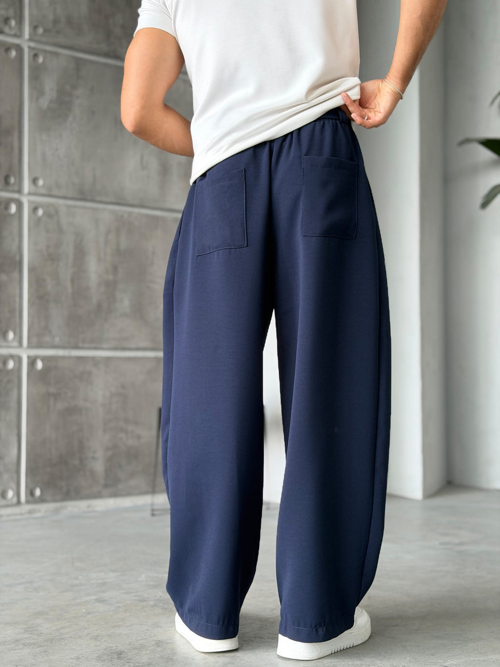 Pleated Belted Baggy Trousers - Navy Blue