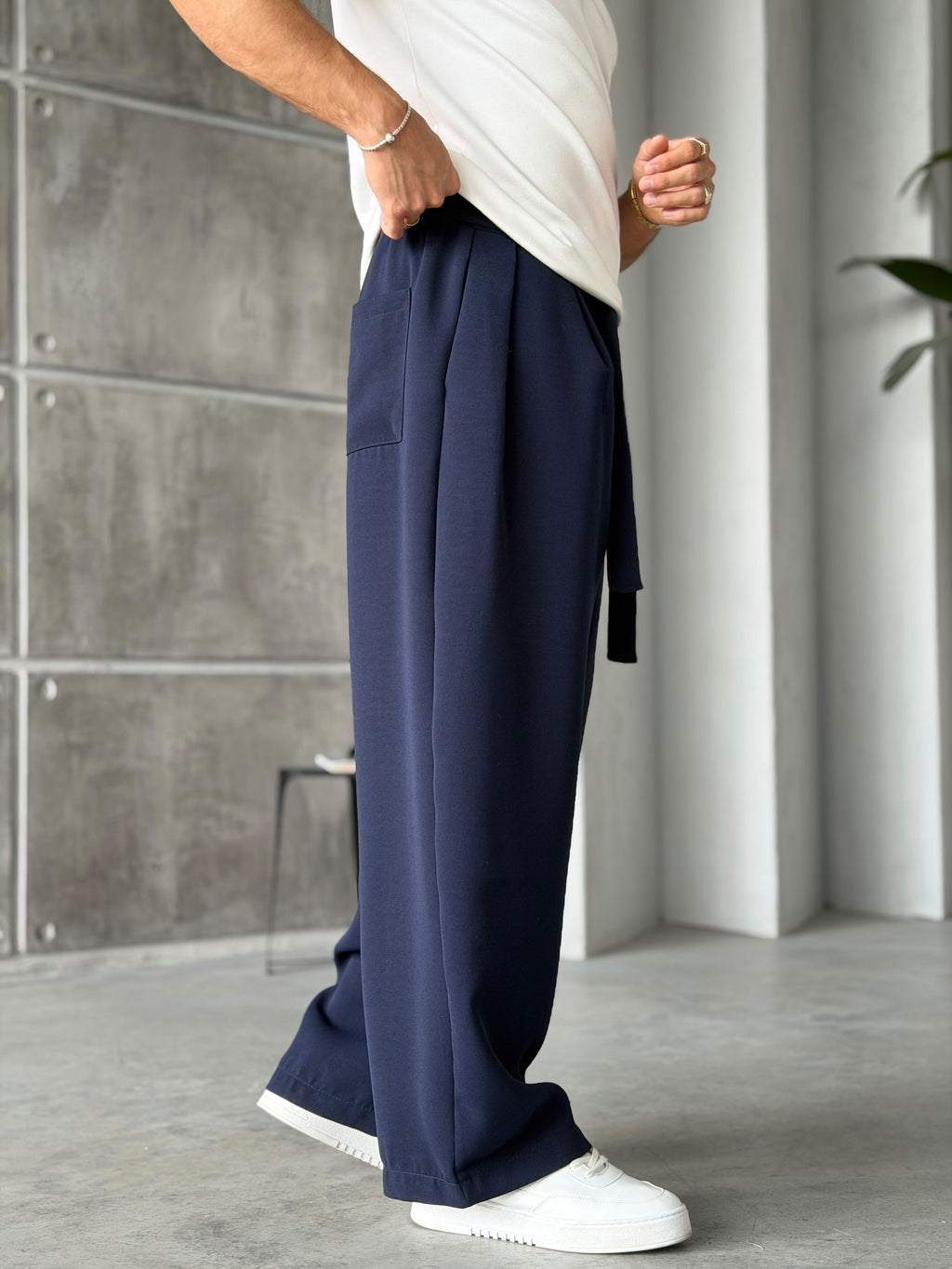 Pleated Belted Baggy Trousers - Navy Blue