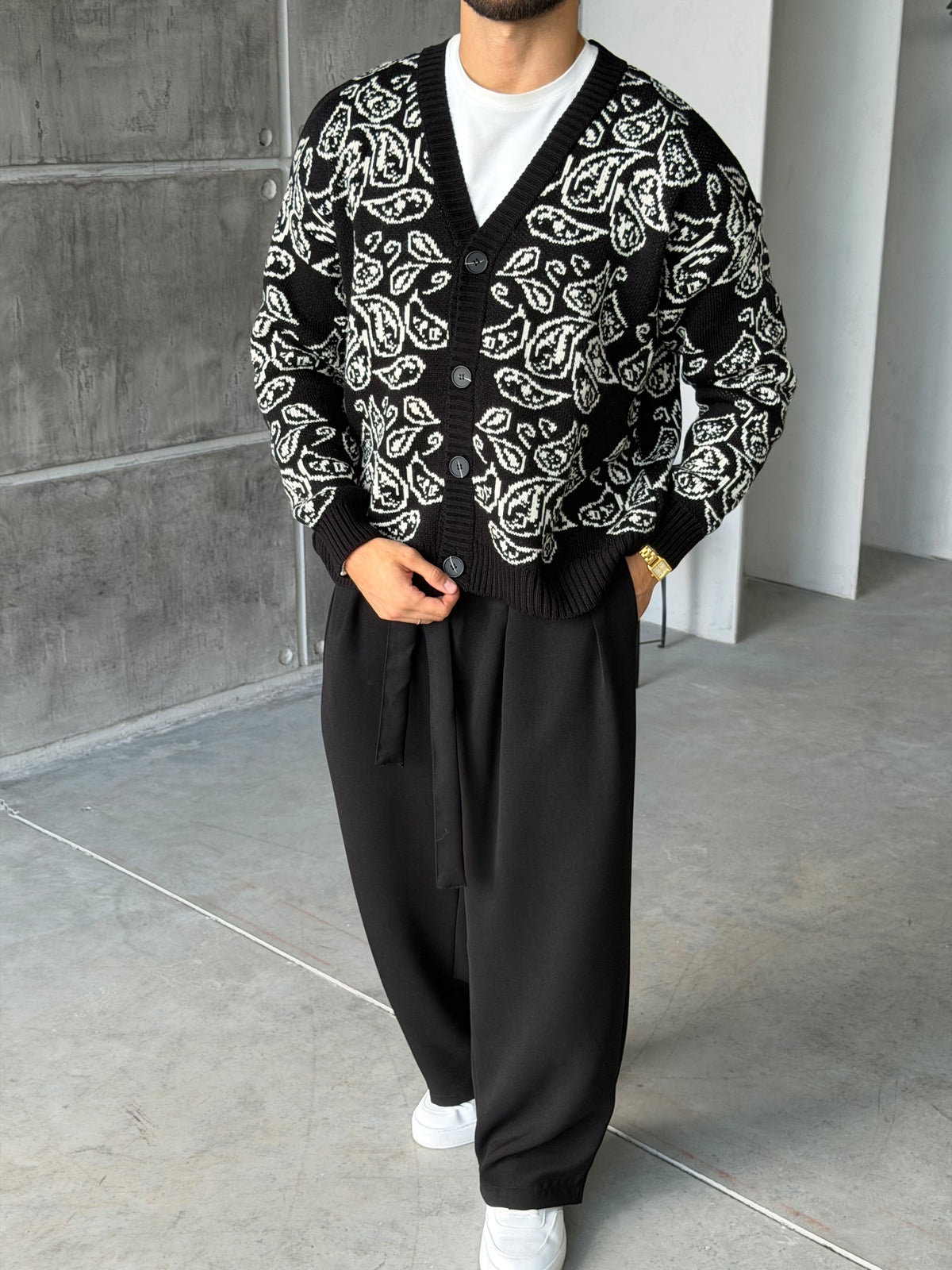 Shawl Pattern V-Neck Knit Cardigan – Black
