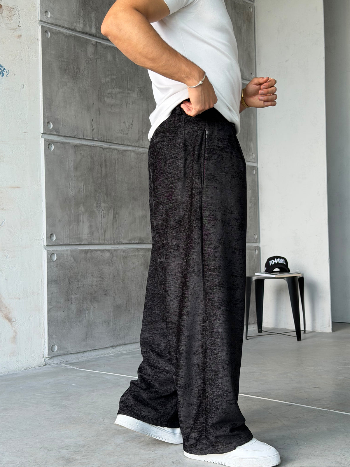 Chenille Fabric Baggy Pants – Black