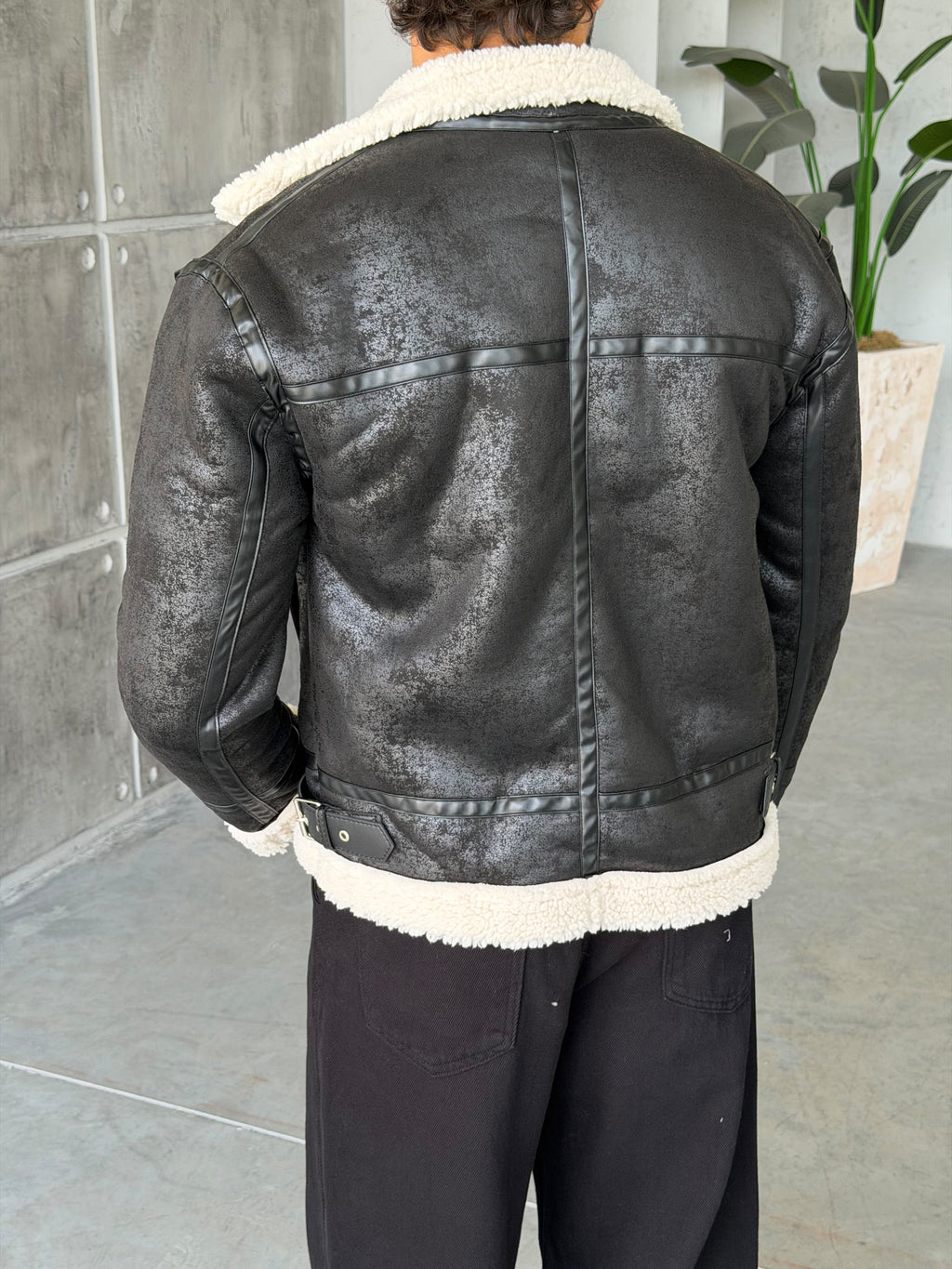 Vintage Pilot Jacket – Black/White Collar