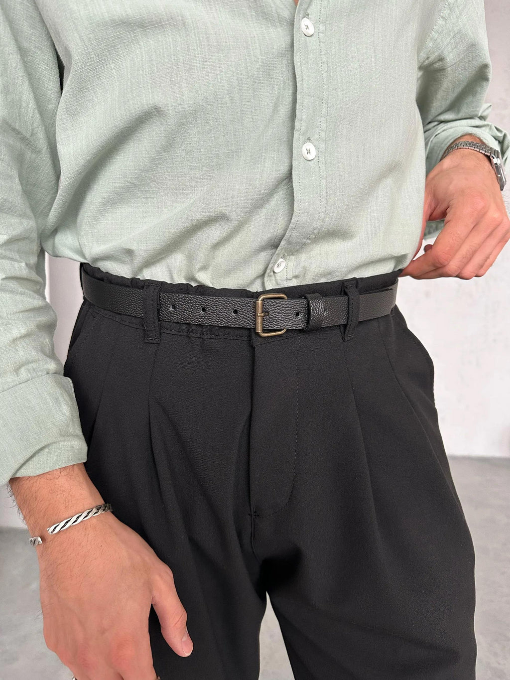 AK101 Thin Belt with Pattern – Black