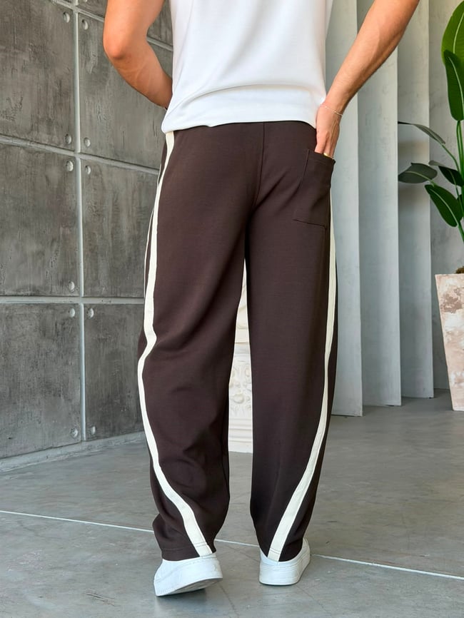 Asymmetric Striped Double Face Baggy Tracksuit – Brown