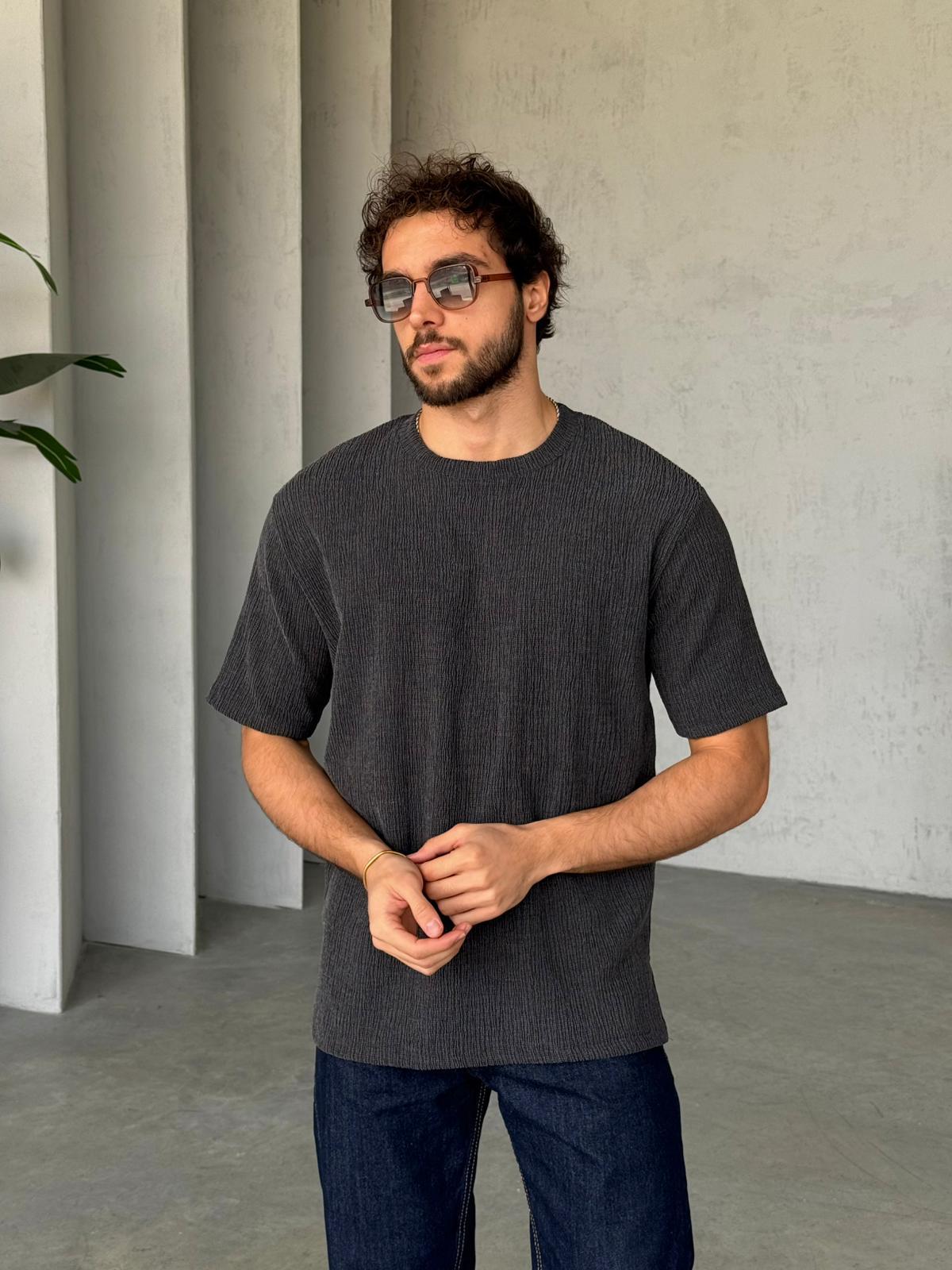 Patterned Side-Slit T-Shirt – Antrasit | TST.015