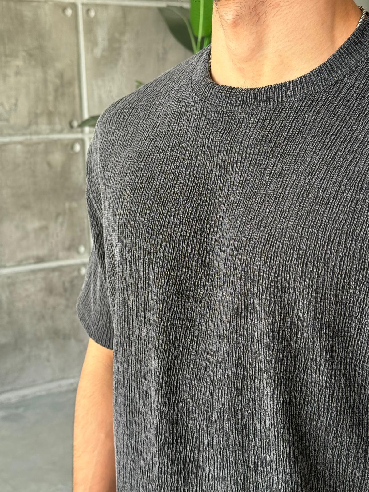 Patterned Side-Slit T-Shirt – Antrasit | TST.015