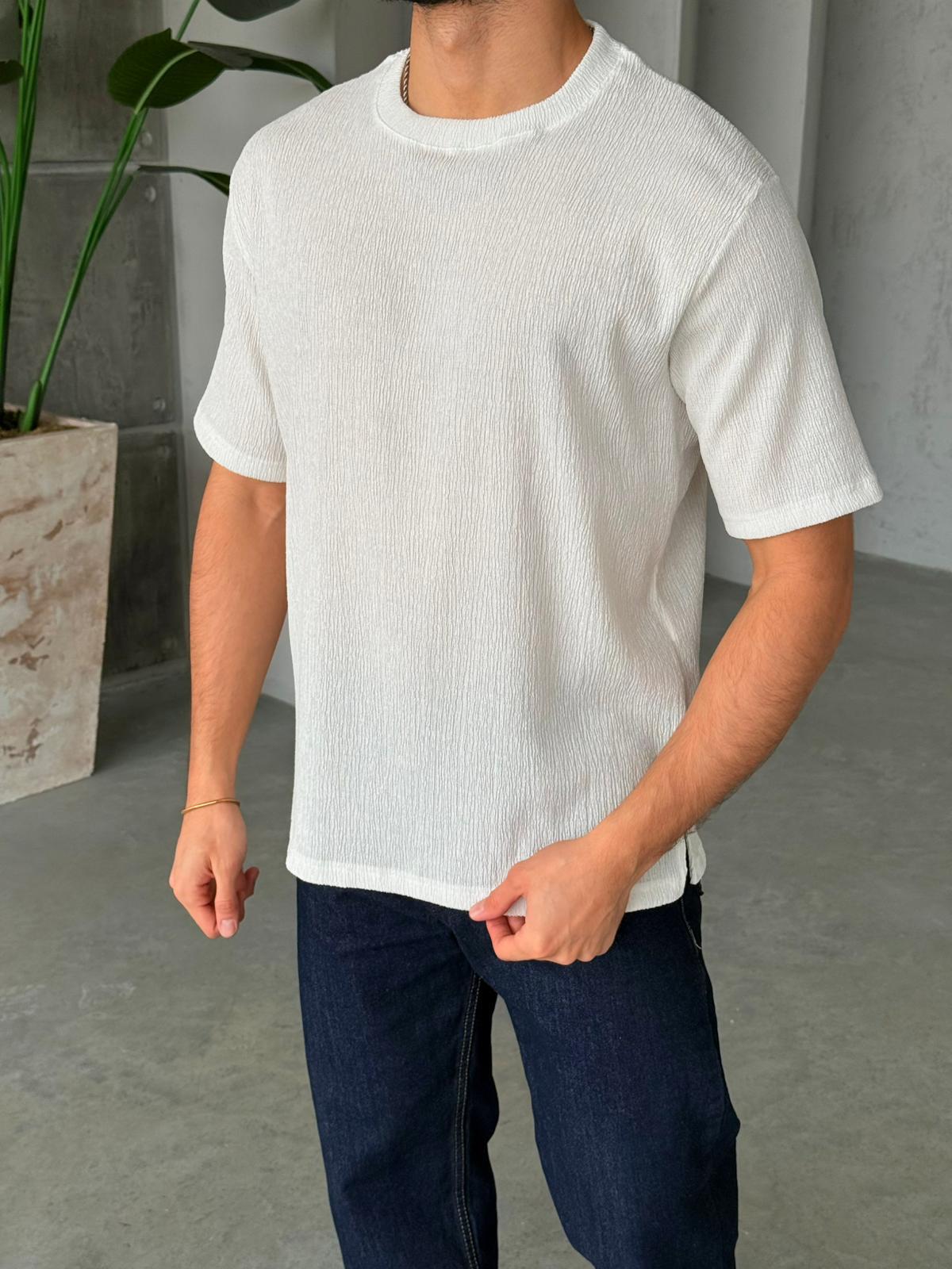 Patterned Side-Slit T-Shirt – White | TST.015