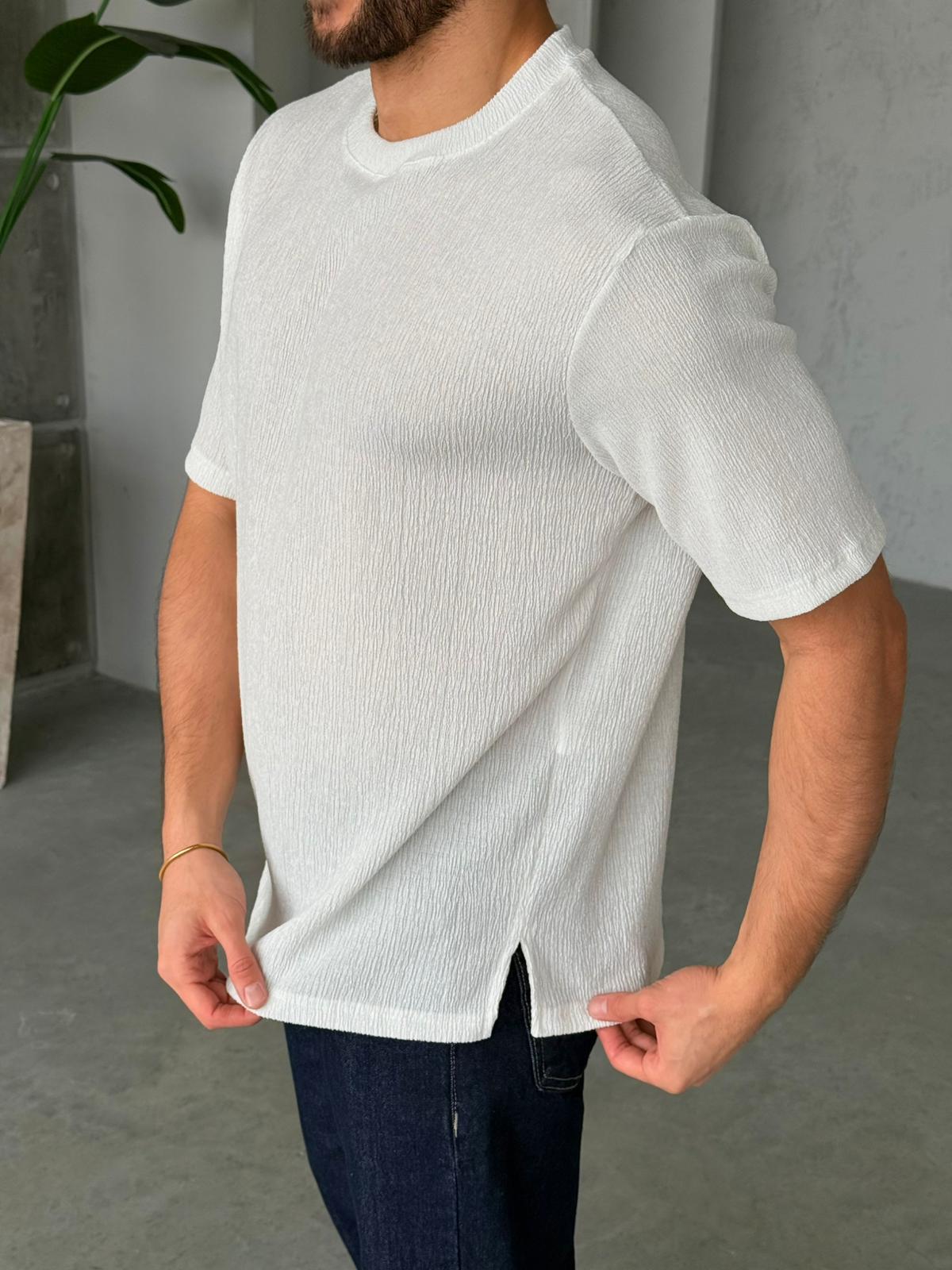 Patterned Side-Slit T-Shirt – White | TST.015