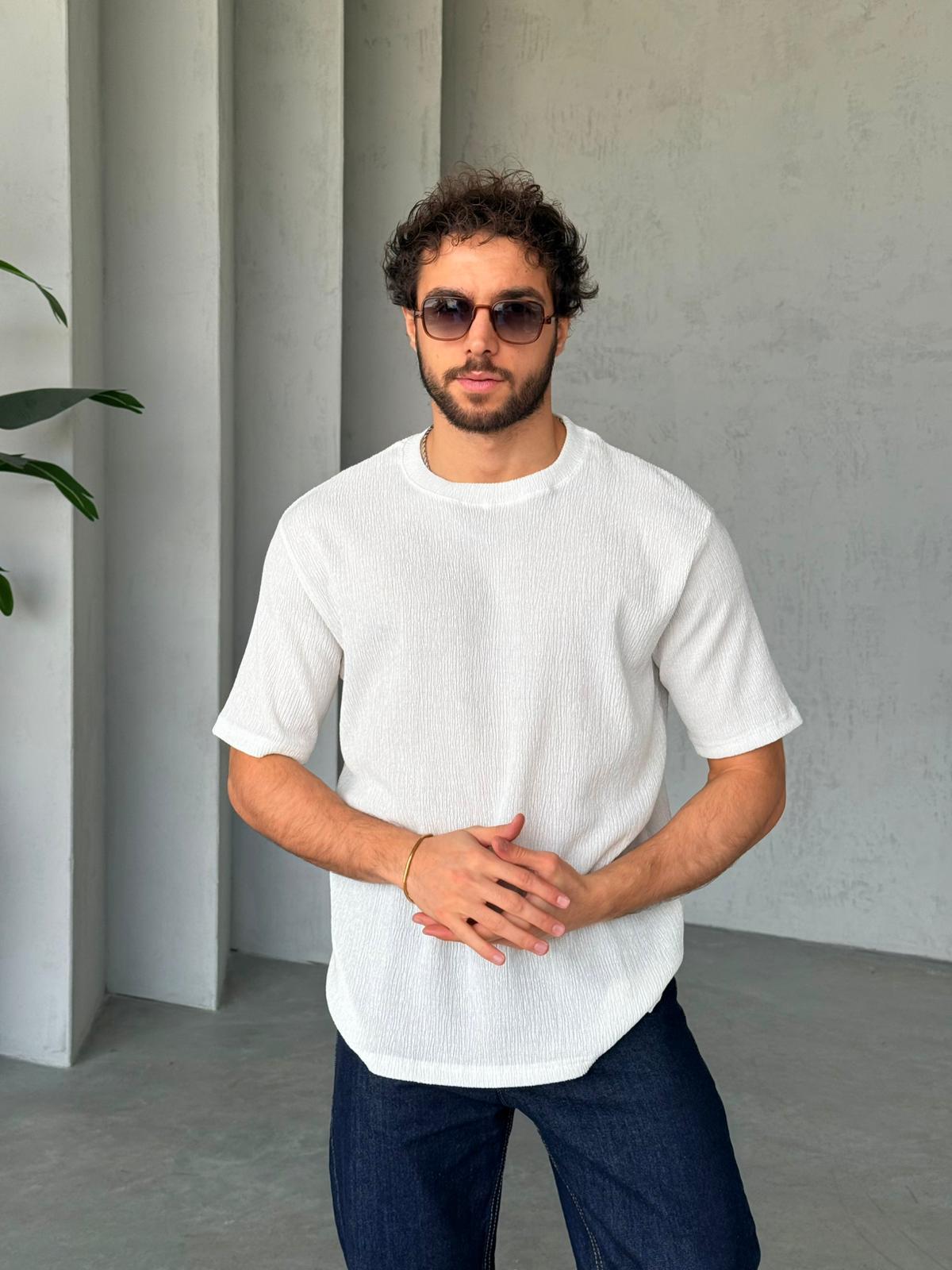 Patterned Side-Slit T-Shirt – White | TST.015