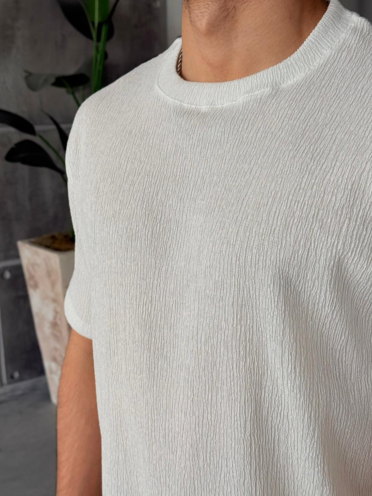Patterned Side-Slit T-Shirt – White | TST.015