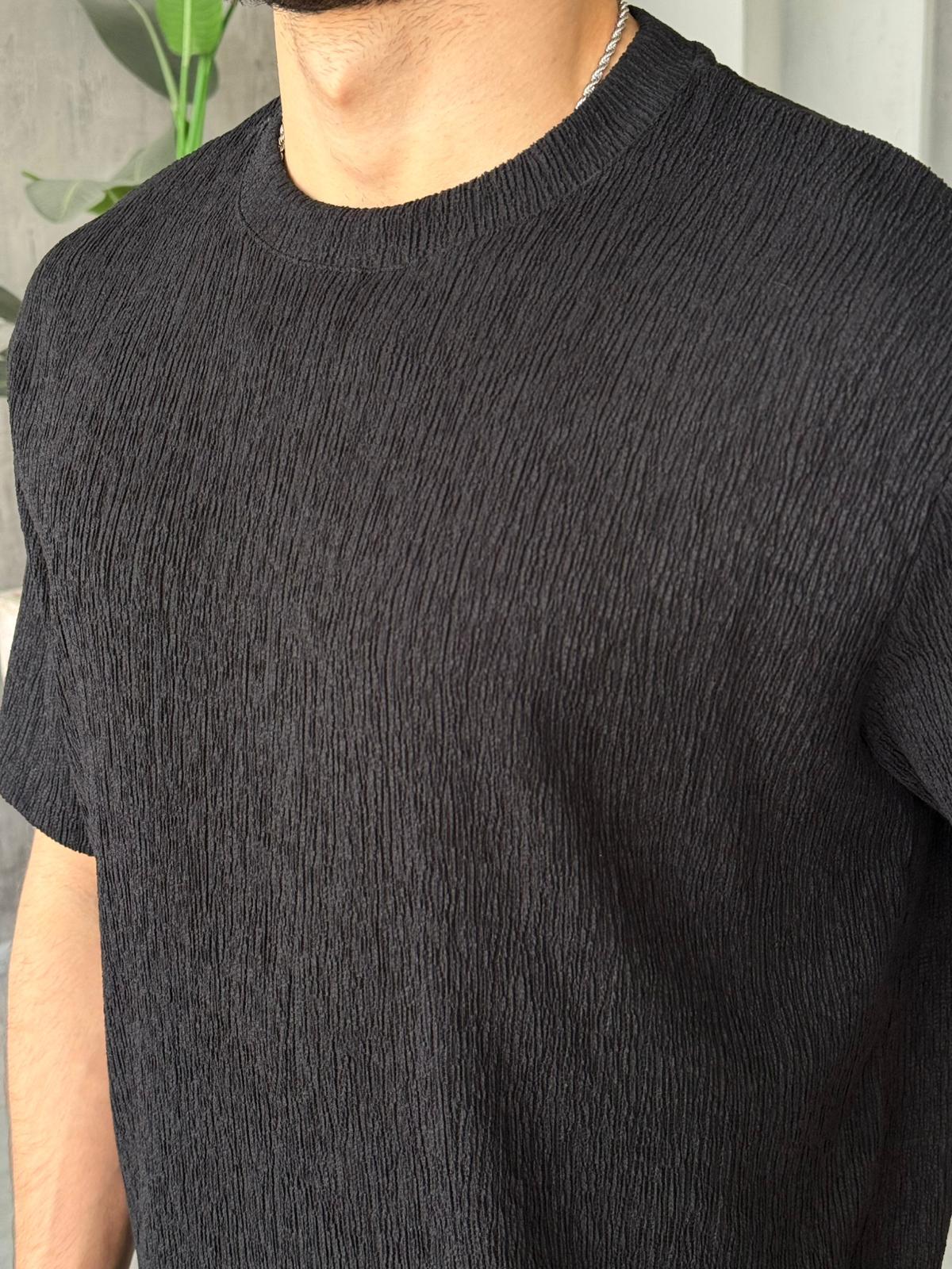 Patterned Side-Slit T-Shirt – Black | TST.015
