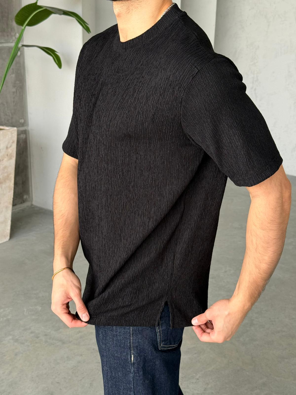 Patterned Side-Slit T-Shirt – Black | TST.015
