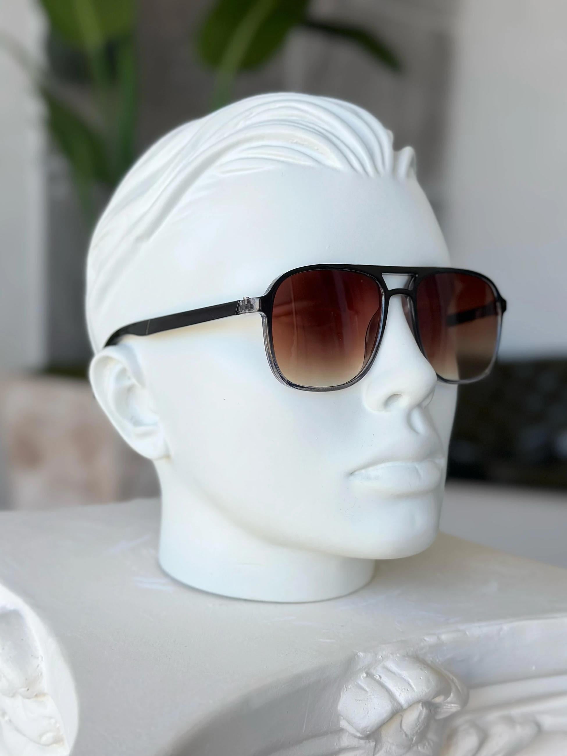 G117 Gradient Lens Black Frame Sunglasses