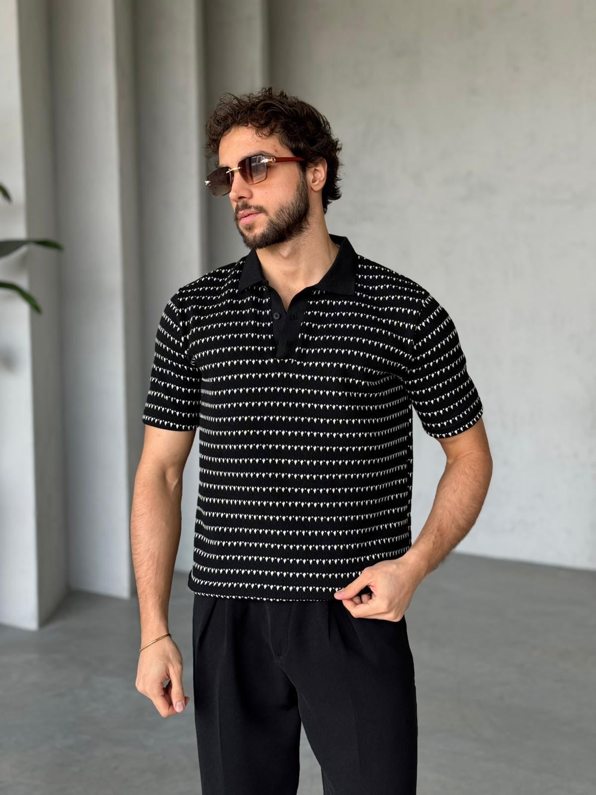 Detail Collar Polo Knit – Black| TST.011