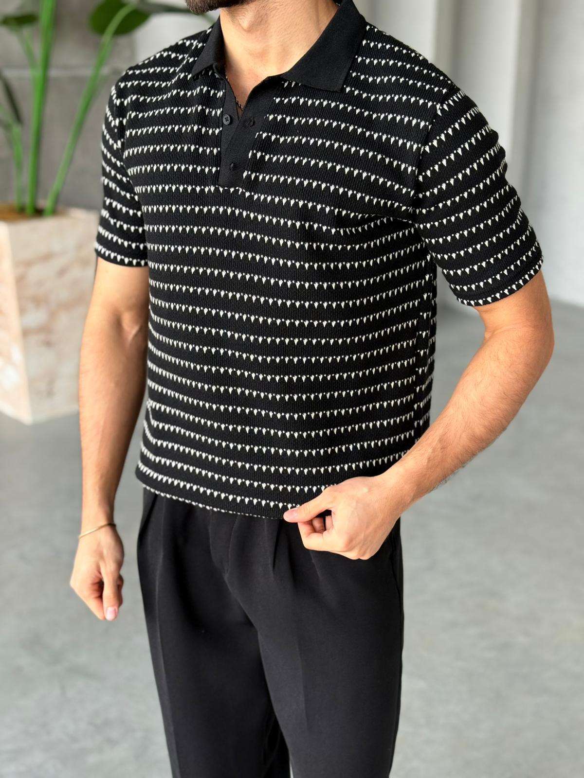 Detail Collar Polo Knit – Black| TST.011