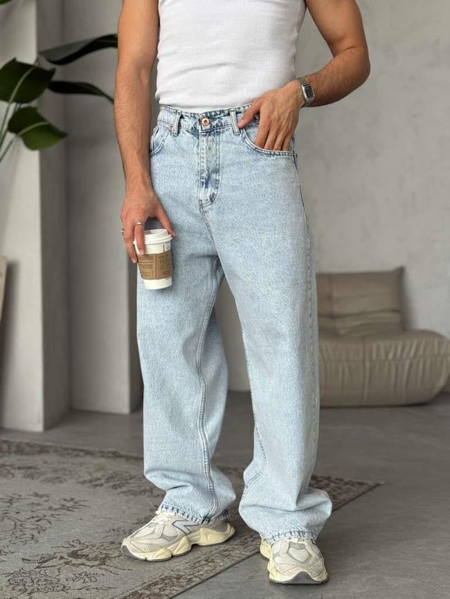 Skater Fit Snow Wash Jeans