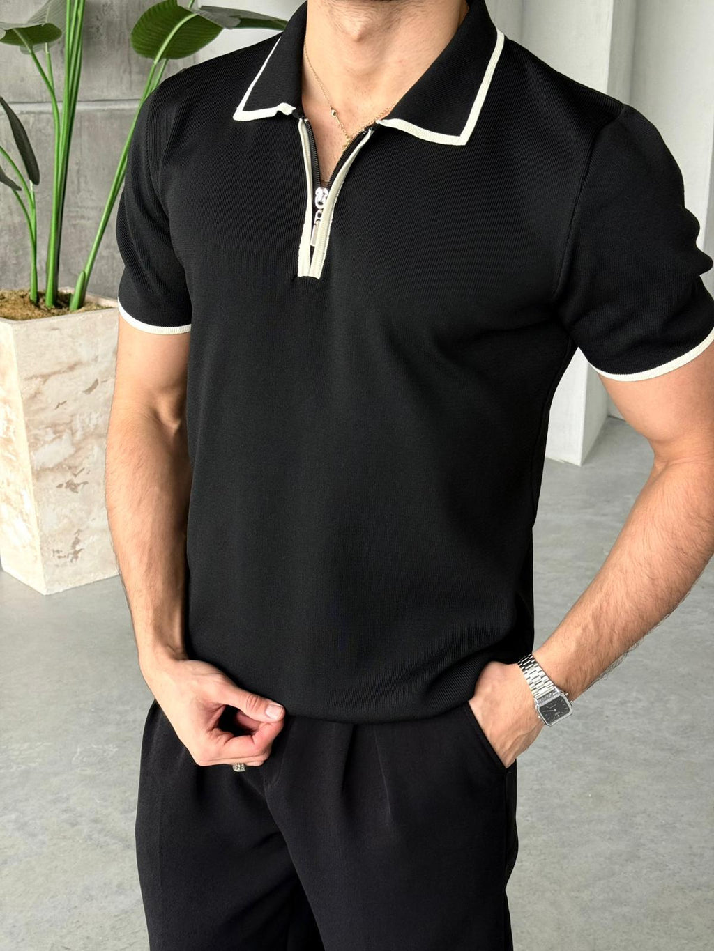 T-Shirt Elegant - Black | TST.05