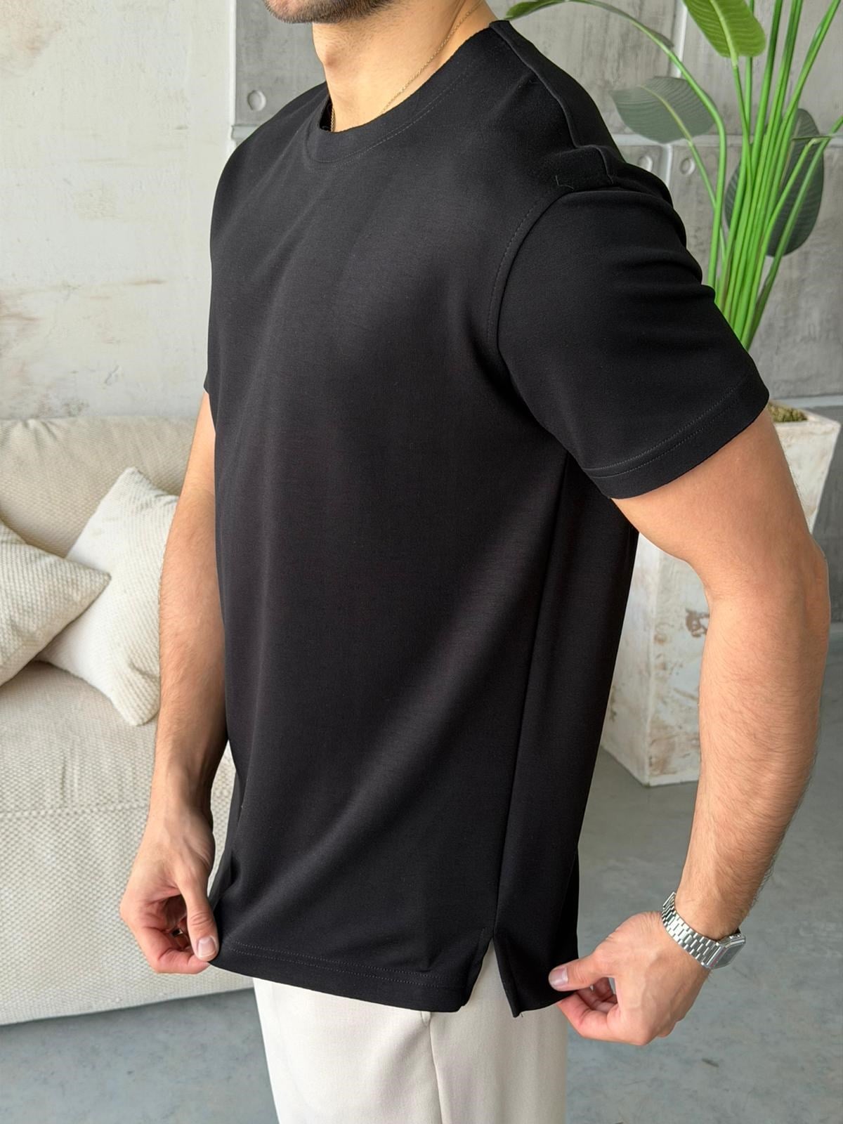 TST BLACK