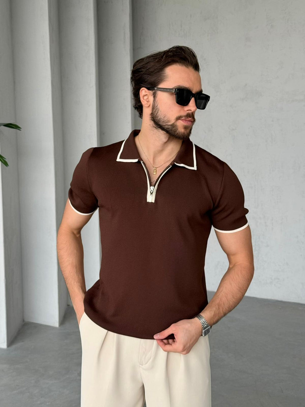 T-Shirt Elegant - Brown | TST.05