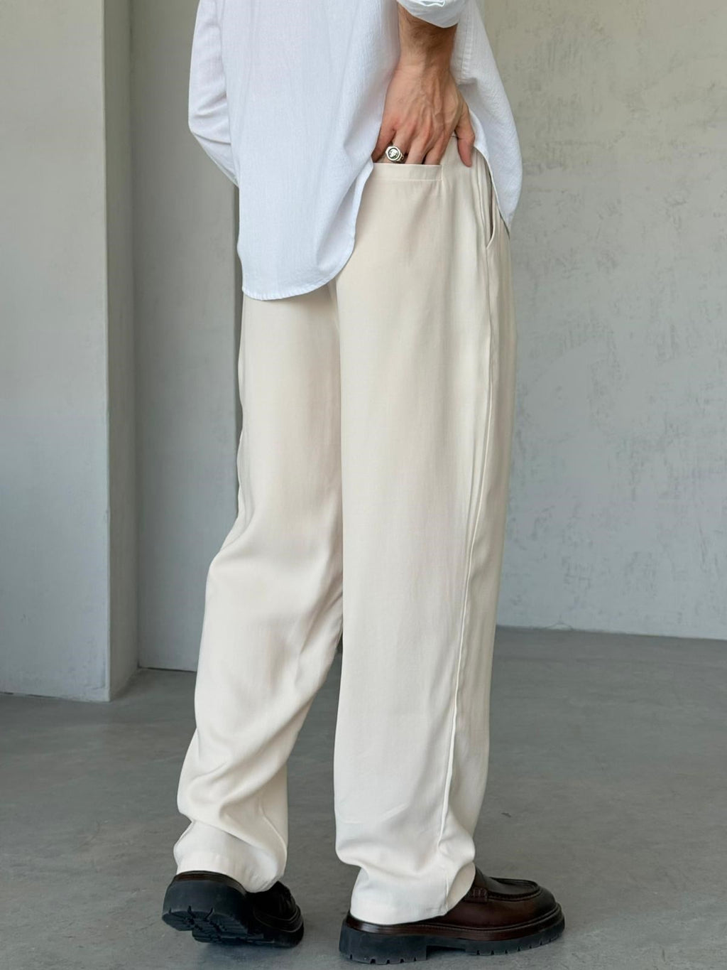 Tense Jogger Pants – Cream | PNT.02
