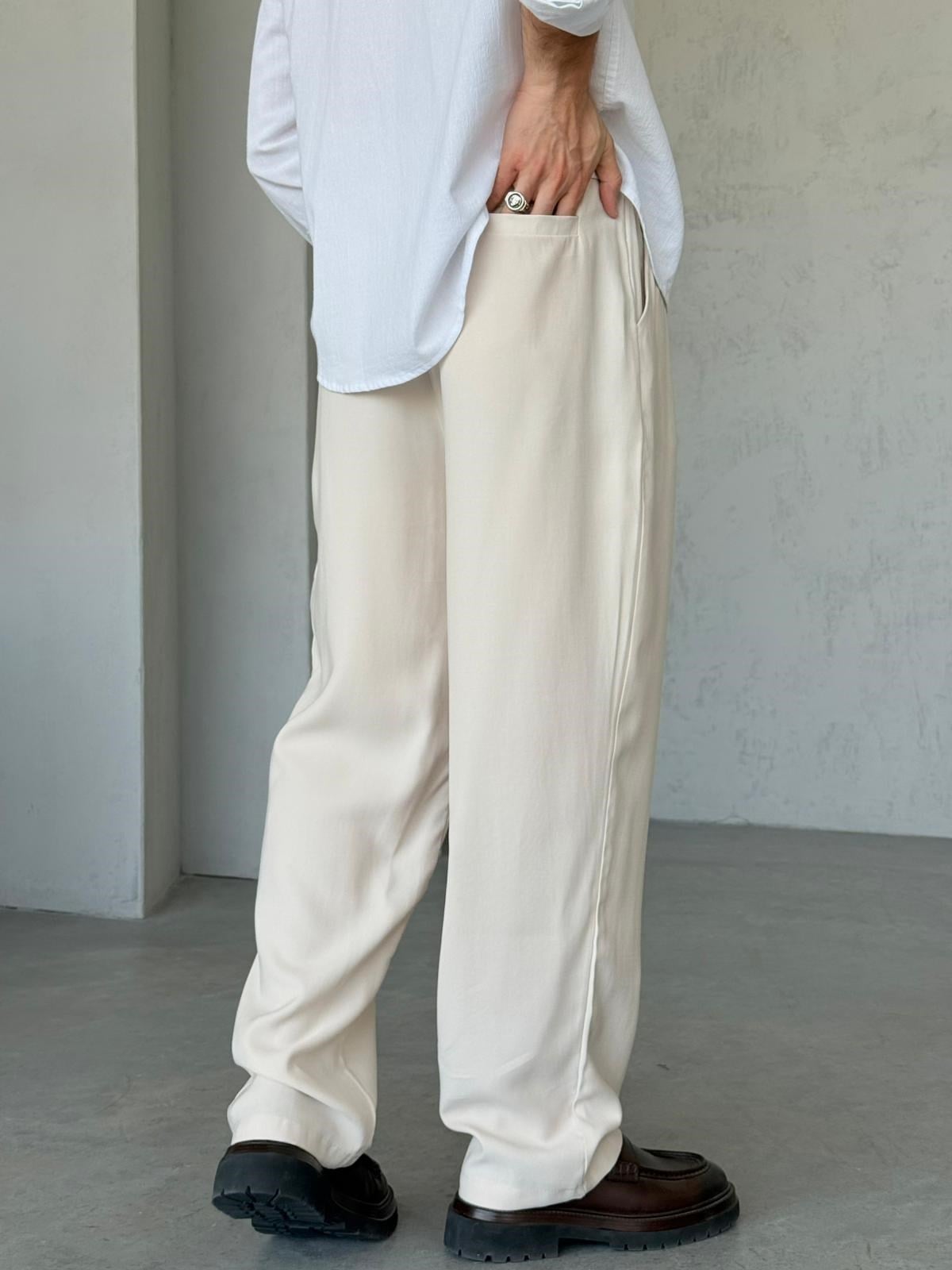 Tense Jogger Pants – Cream | PNT.02