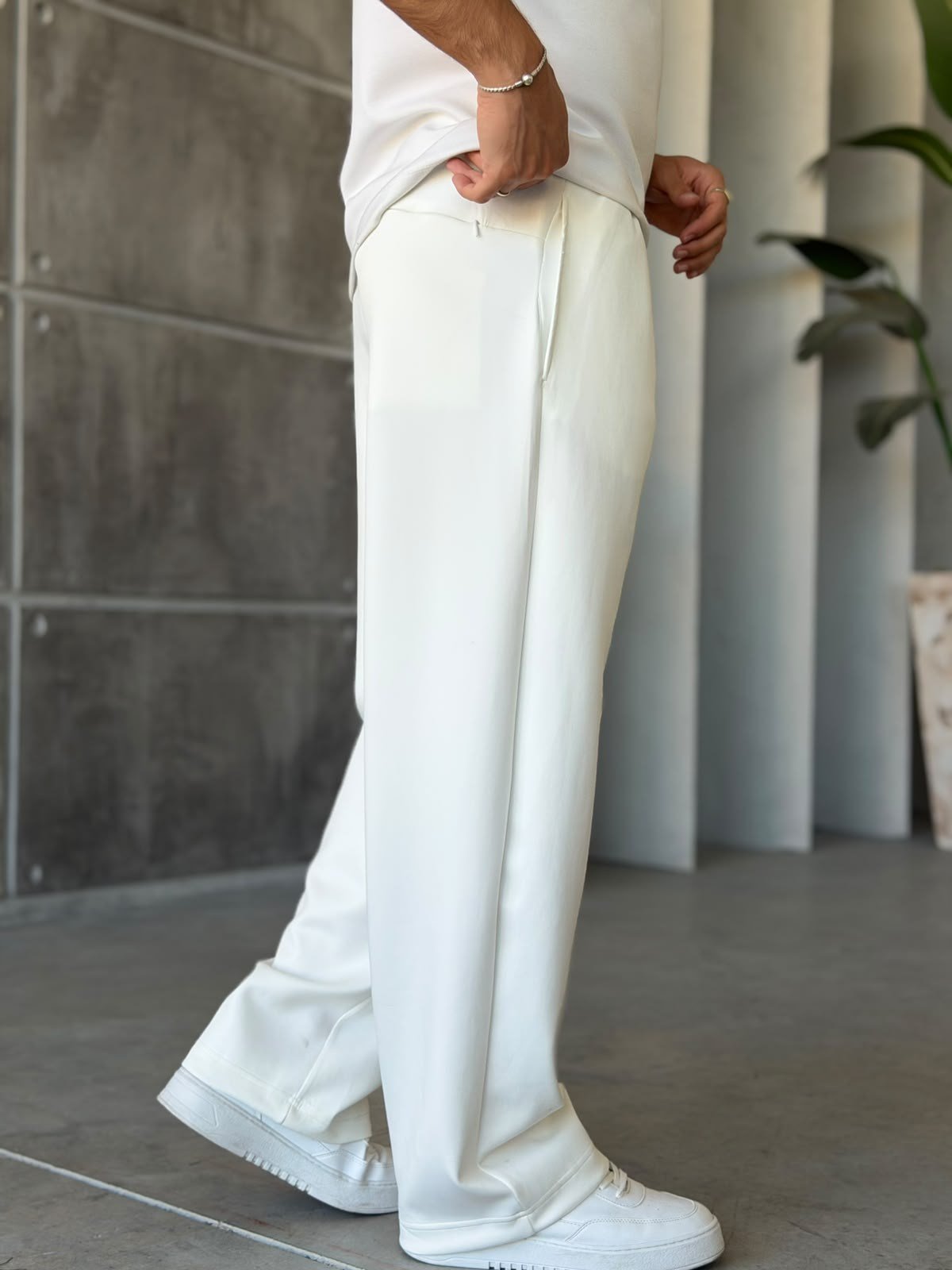 White Scuba Baggy Tracksuit - White