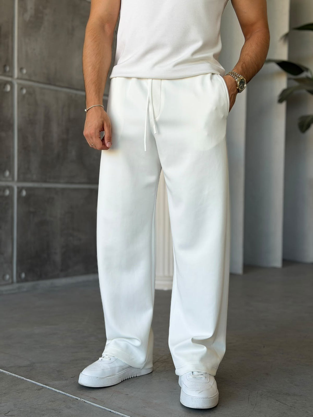 White Scuba Baggy Tracksuit - White