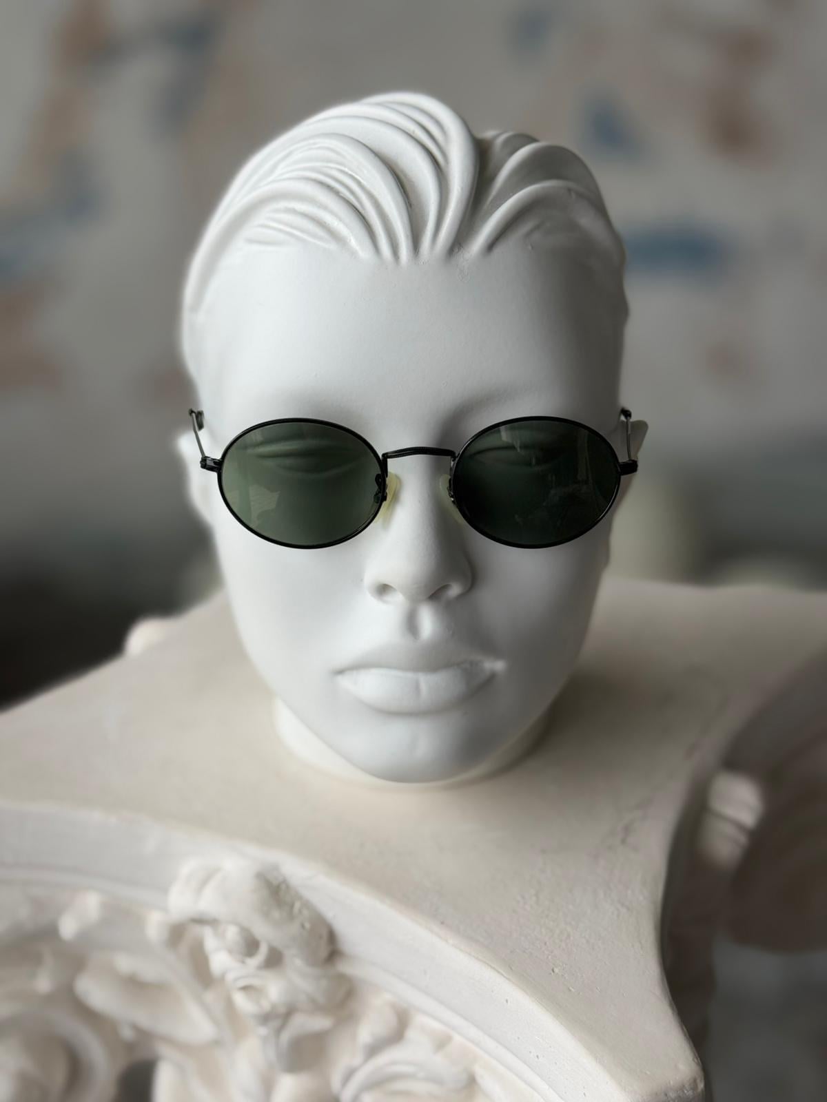 Black Teardrop Steel Frame Sunglasses