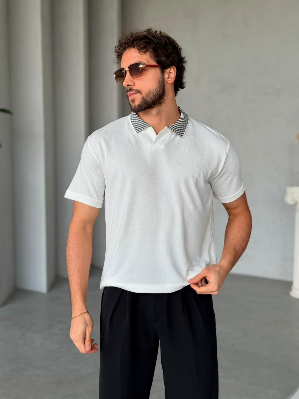 Detail Collar Polo Knit – White | TST.011