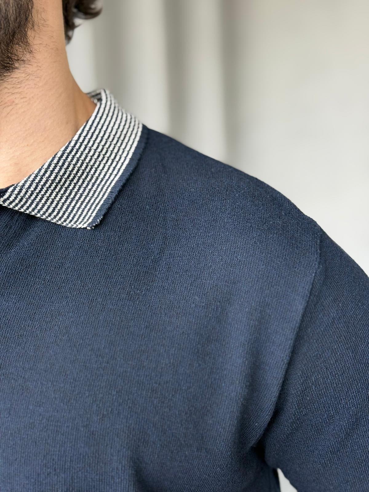 Detail Collar Polo Knit – Navy | TST.011