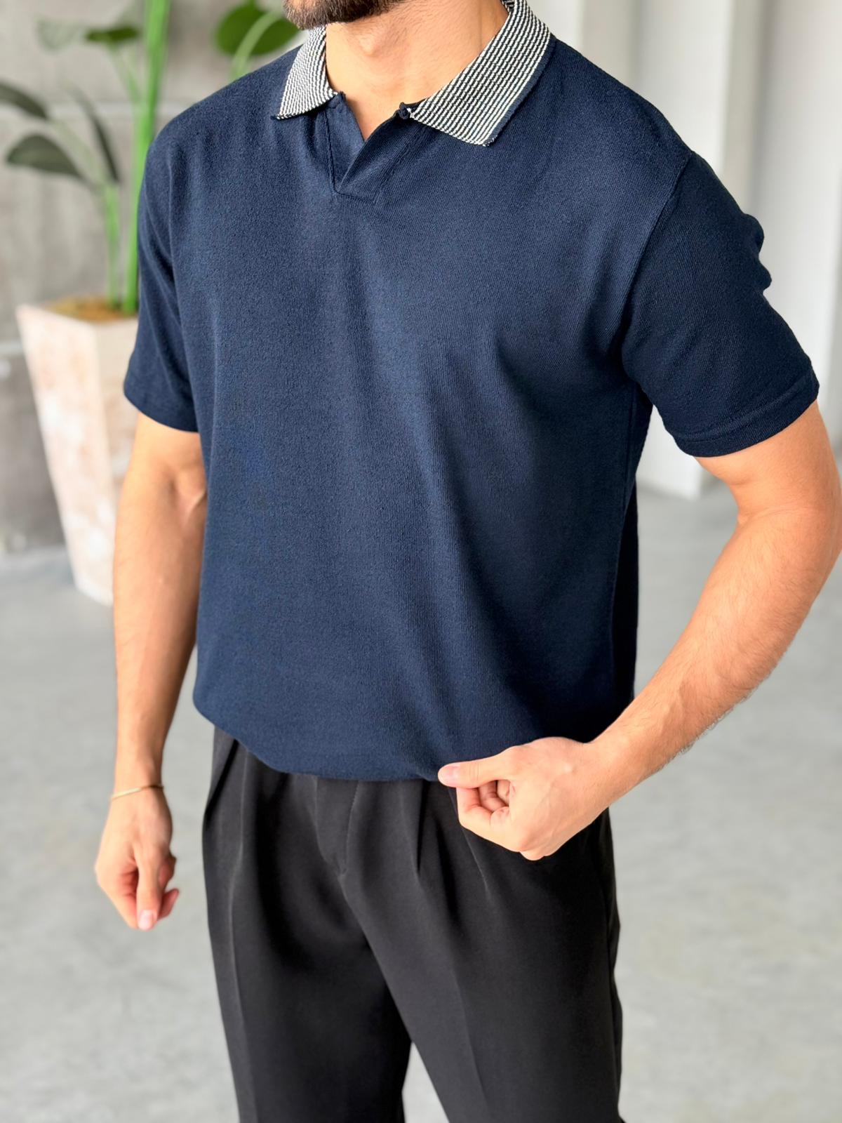 Detail Collar Polo Knit – Navy | TST.011